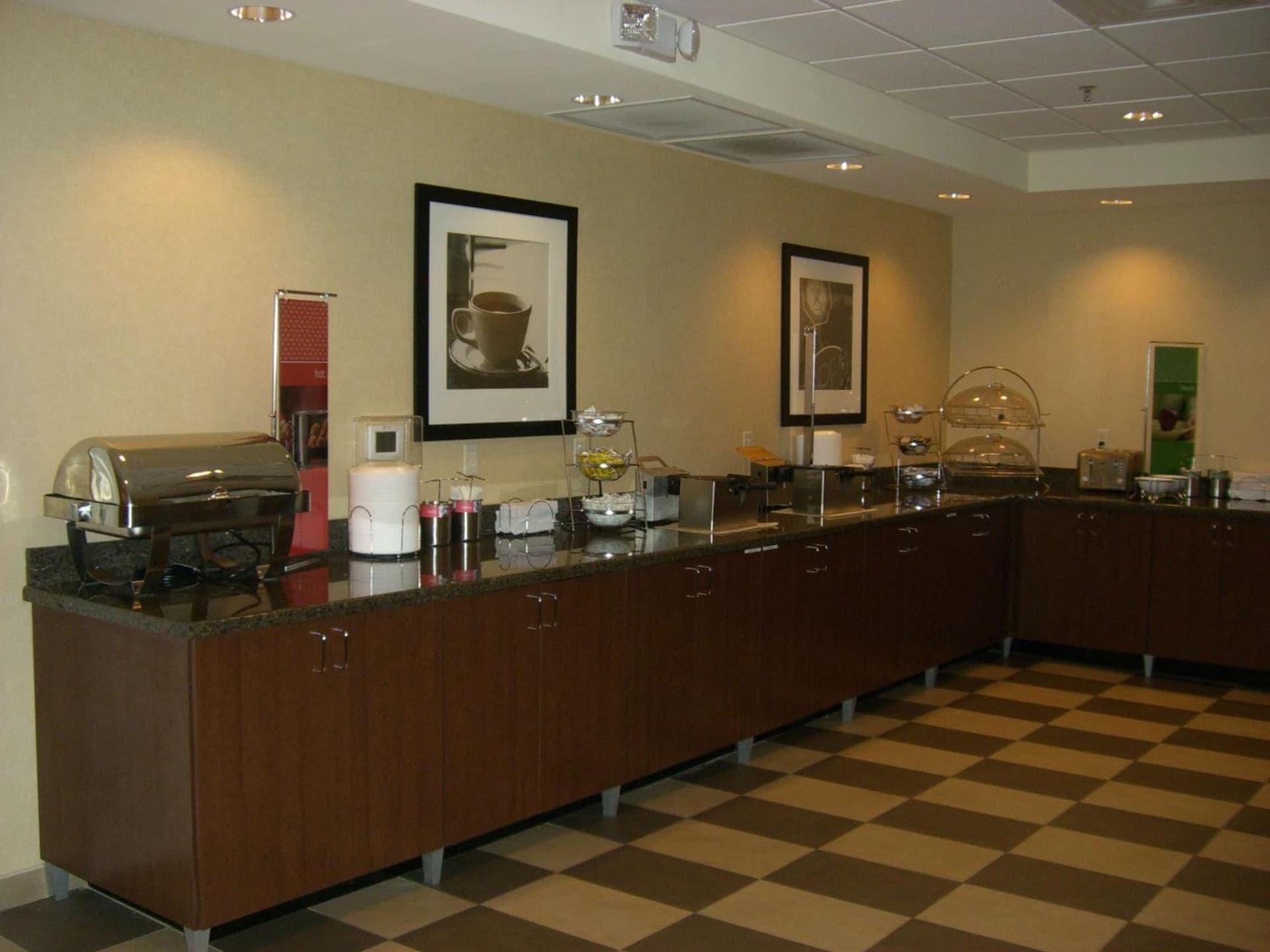Hampton Inn and Suites Pueblo/North gallery photo in Pueblo, CO — image 11