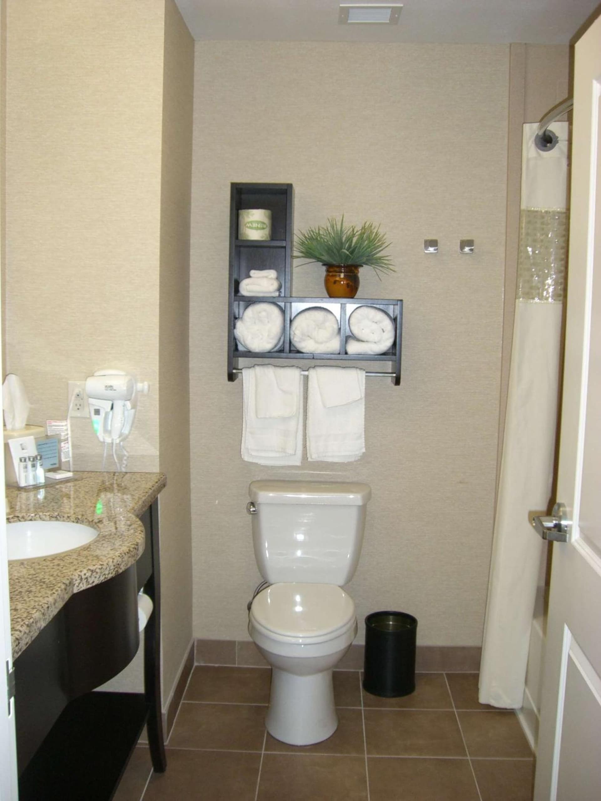 Hampton Inn and Suites Pueblo/North gallery photo in Pueblo, CO — image 9