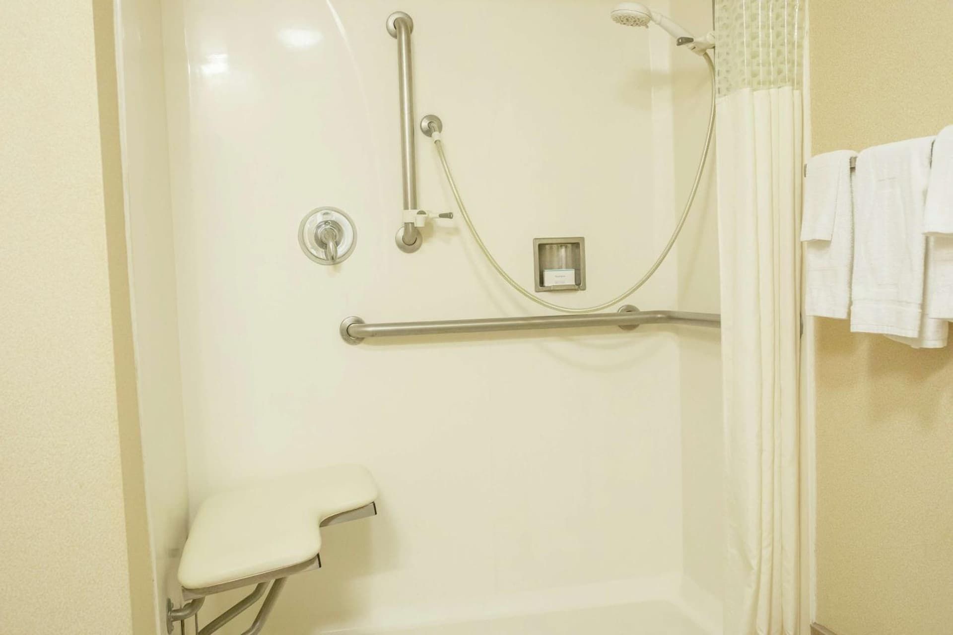 Hampton Inn & Suites Lathrop gallery photo in Lathrop, CA — image 18