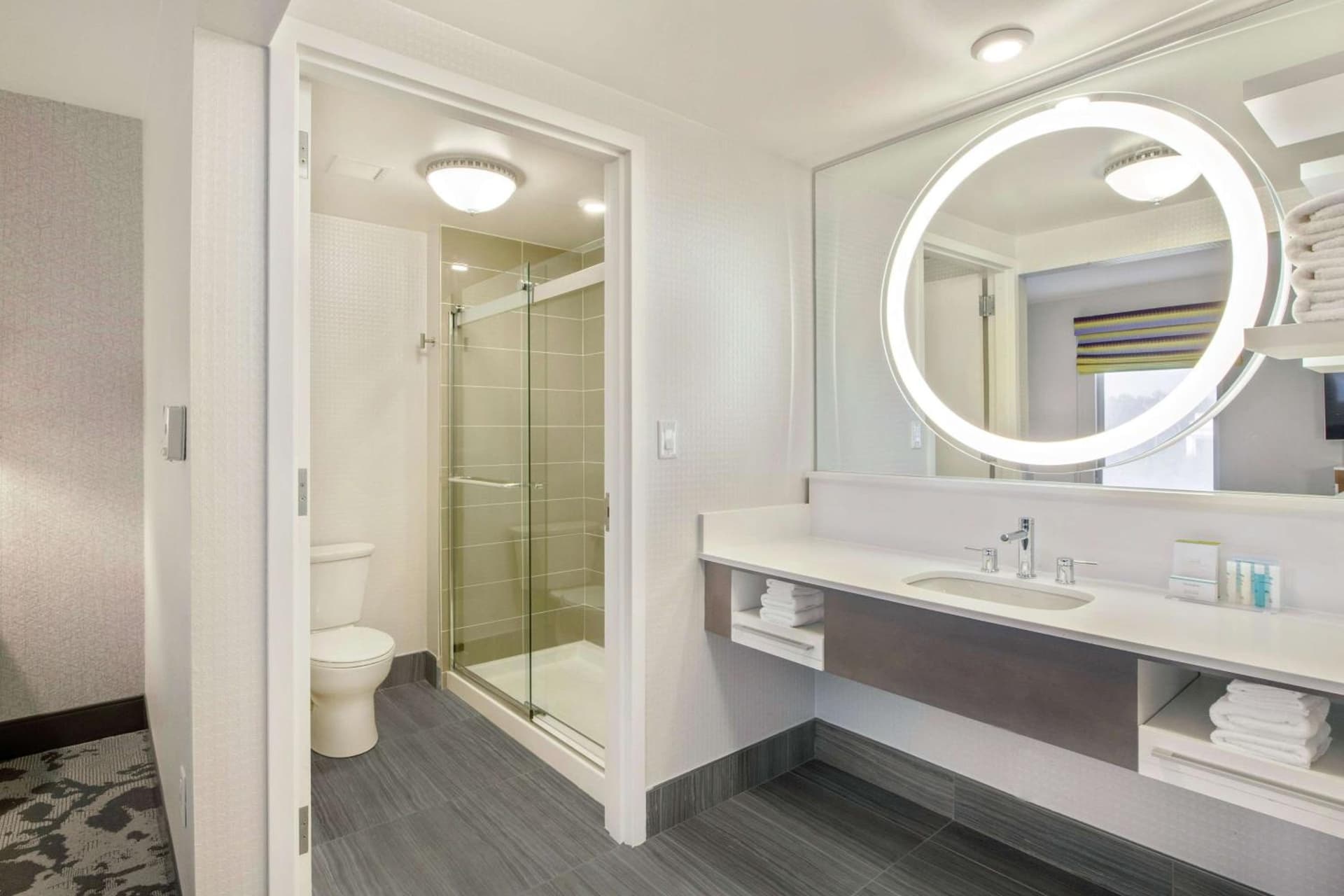 Hampton Inn & Suites Raleigh-Durham Airport-Brier Creek gallery photo in Raleigh, NC — image 22