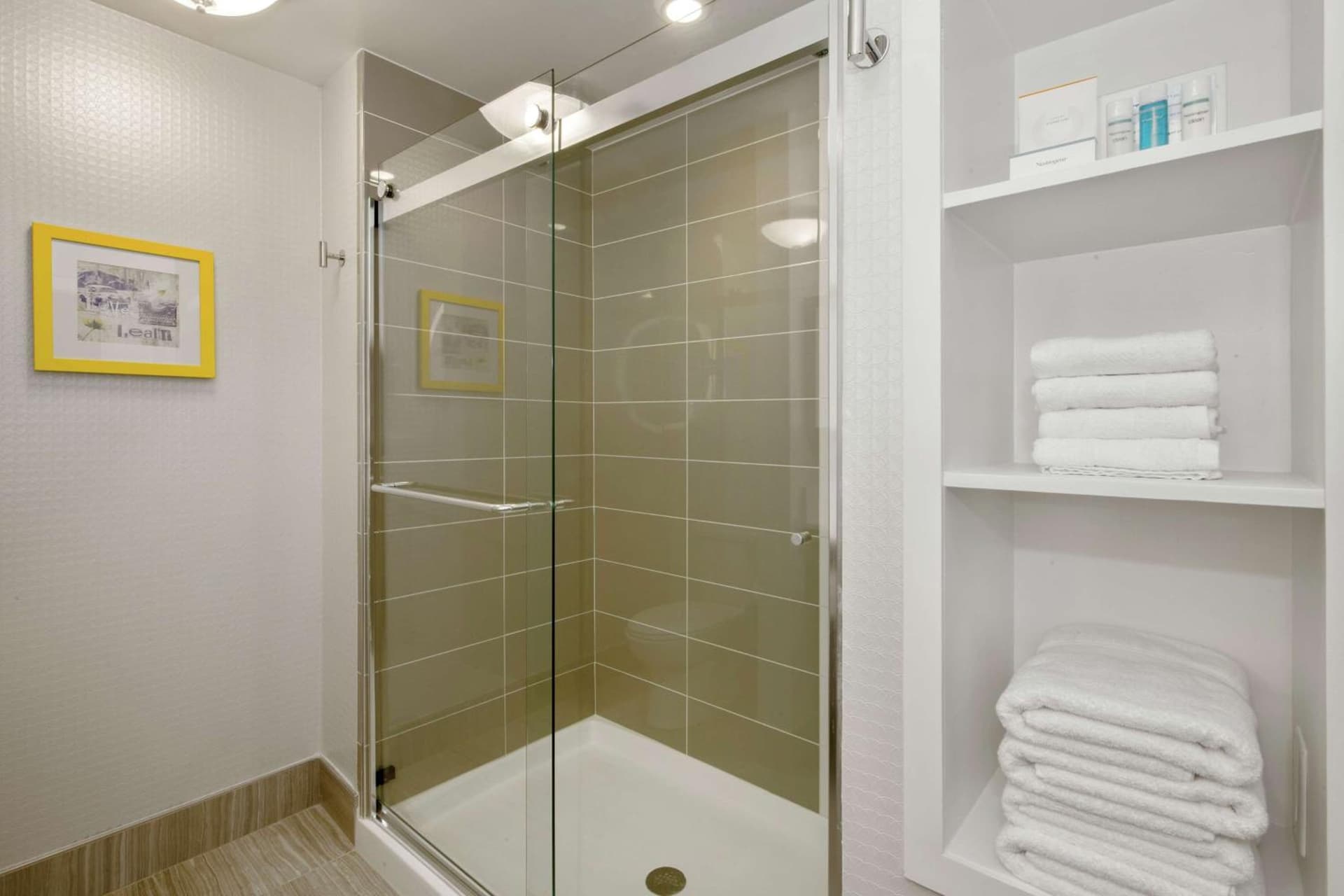 Hampton Inn & Suites Raleigh-Durham Airport-Brier Creek gallery photo in Raleigh, NC — image 25