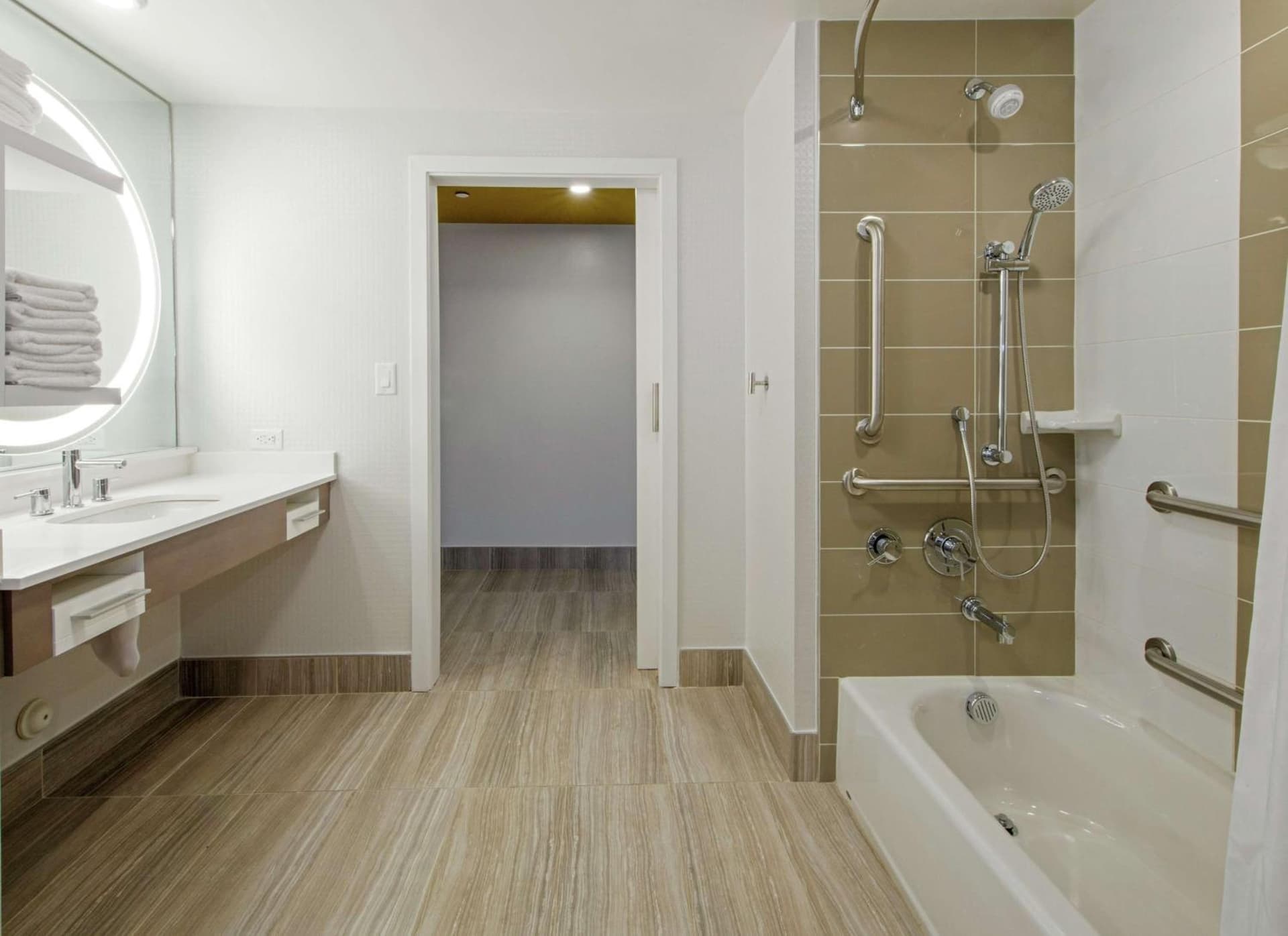 Hampton Inn & Suites Raleigh-Durham Airport-Brier Creek gallery photo in Raleigh, NC — image 45