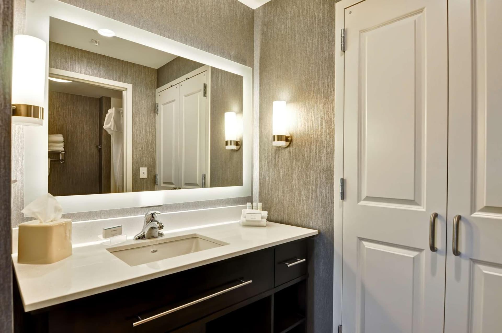 Homewood Suites By Hilton Schenectady gallery photo in Schenectady, NY — image 43