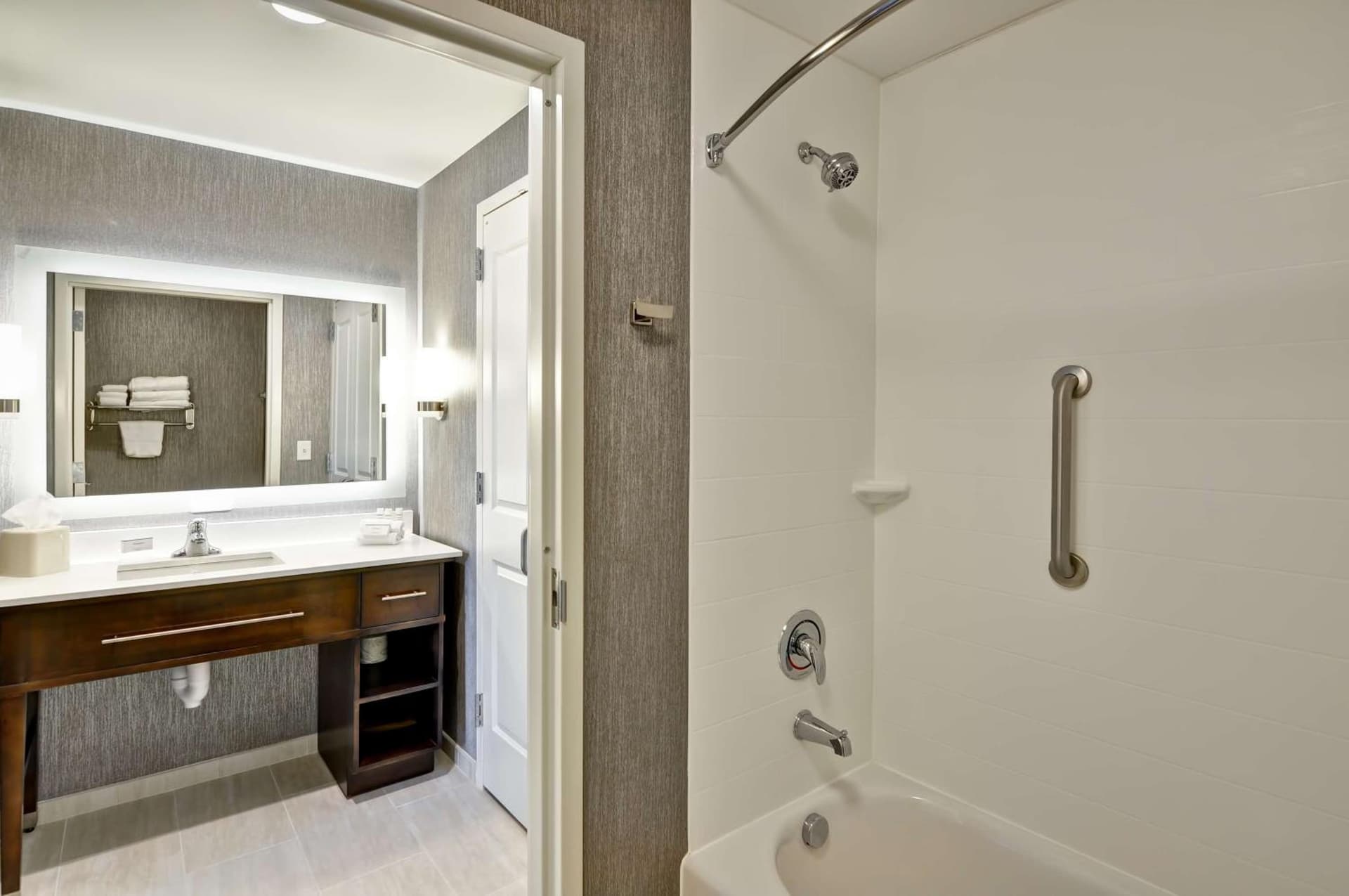 Homewood Suites By Hilton Schenectady gallery photo in Schenectady, NY — image 15