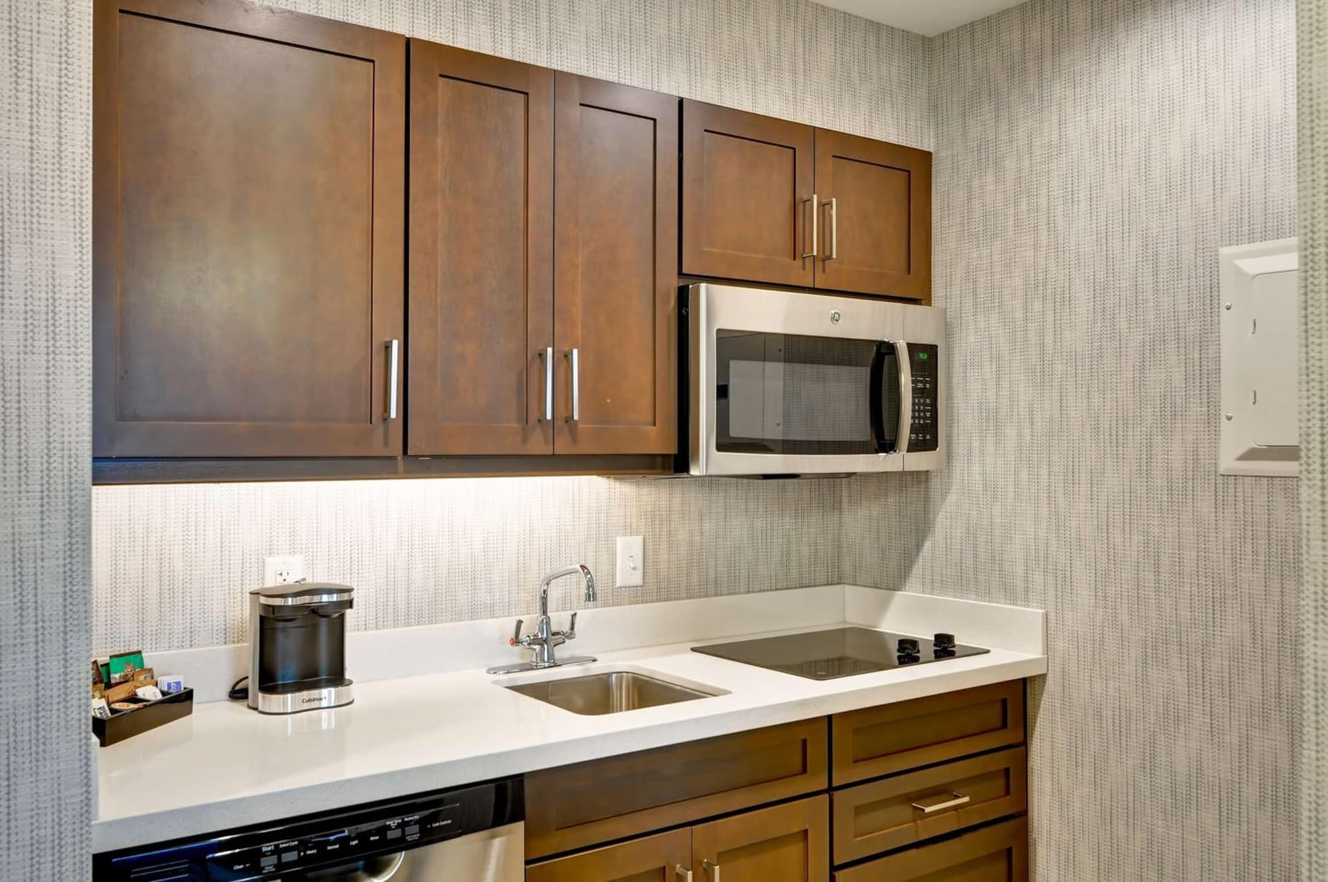 Homewood Suites By Hilton Schenectady gallery photo in Schenectady, NY — image 12