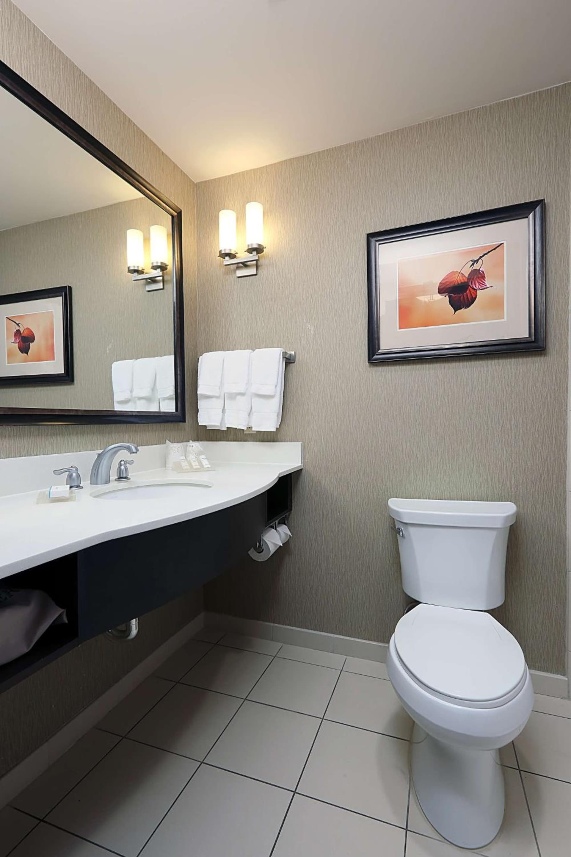 Hilton Garden Inn Clifton Park interior in Clifton Park, NY — gallery photo 2
