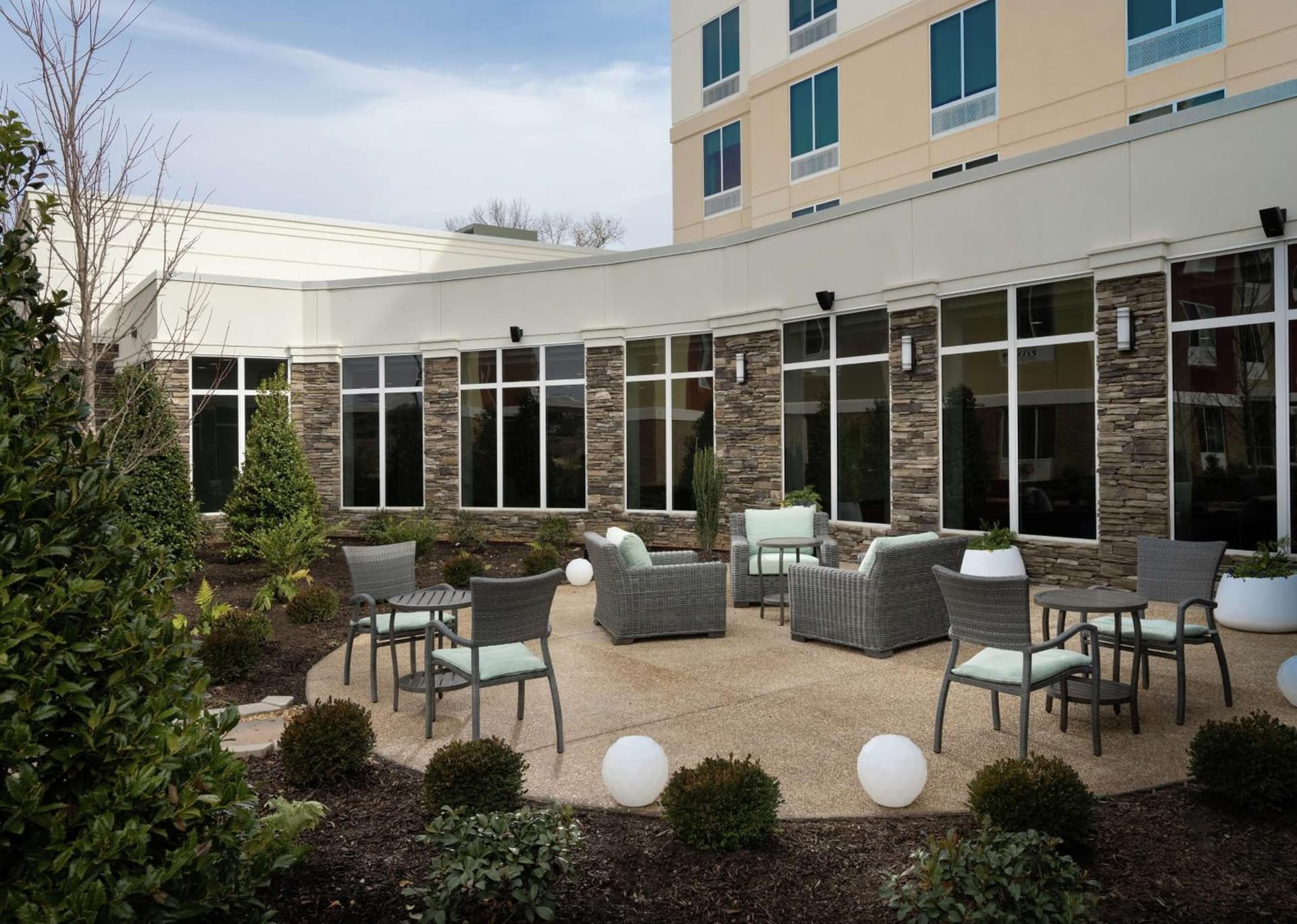 Hilton Garden Inn Olive Branch, Ms interior in Olive Branch, MS — gallery photo 2