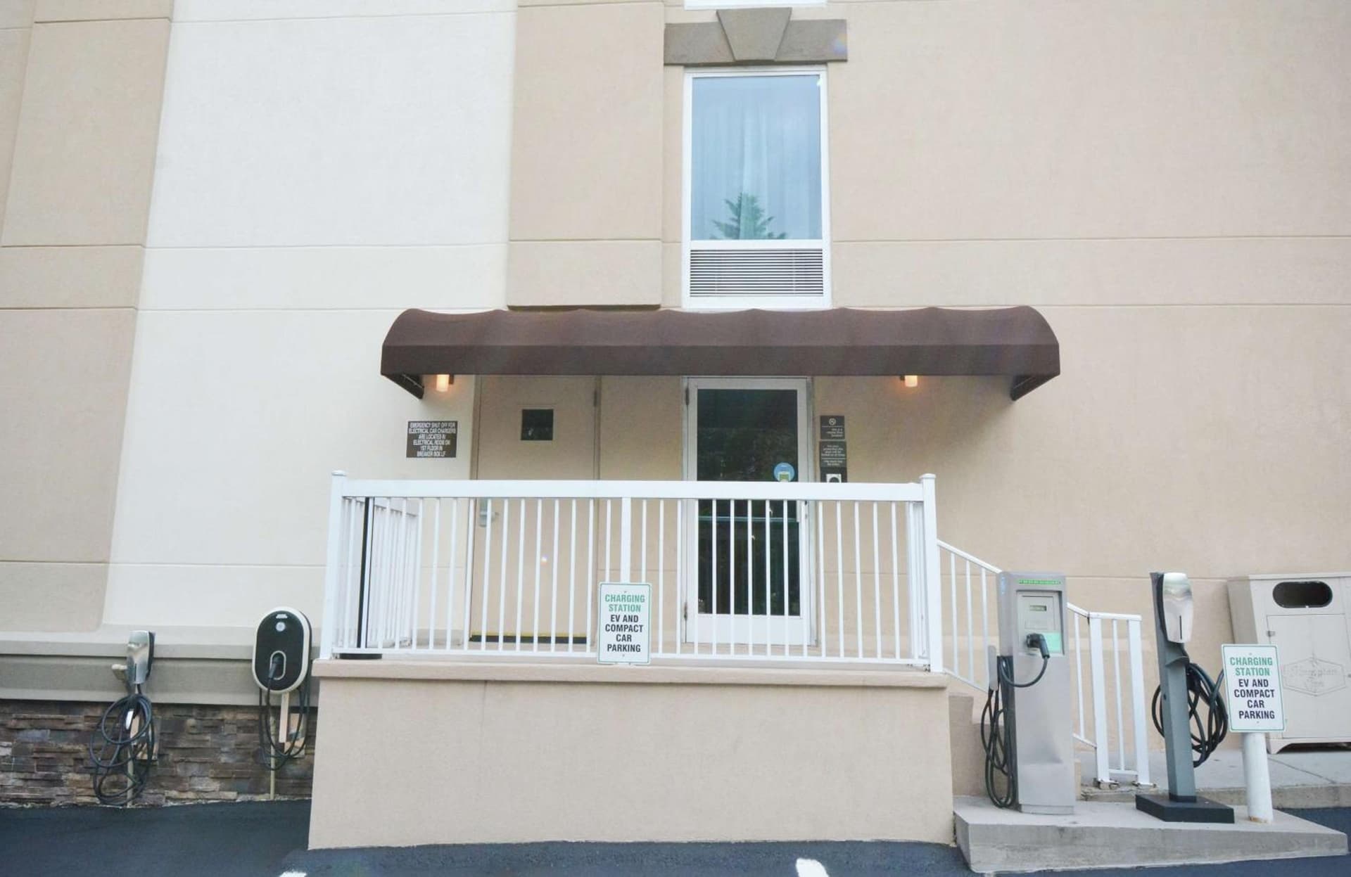 Hampton Inn Salem East - Electric Road interior in Salem, VA — gallery photo 2