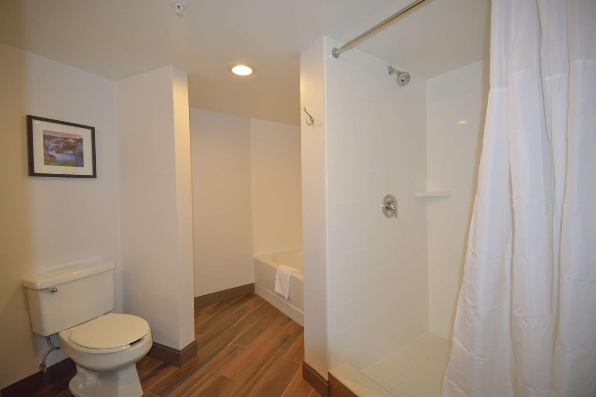 Hampton Inn Salem East - Electric Road gallery photo in Salem, VA — image 27