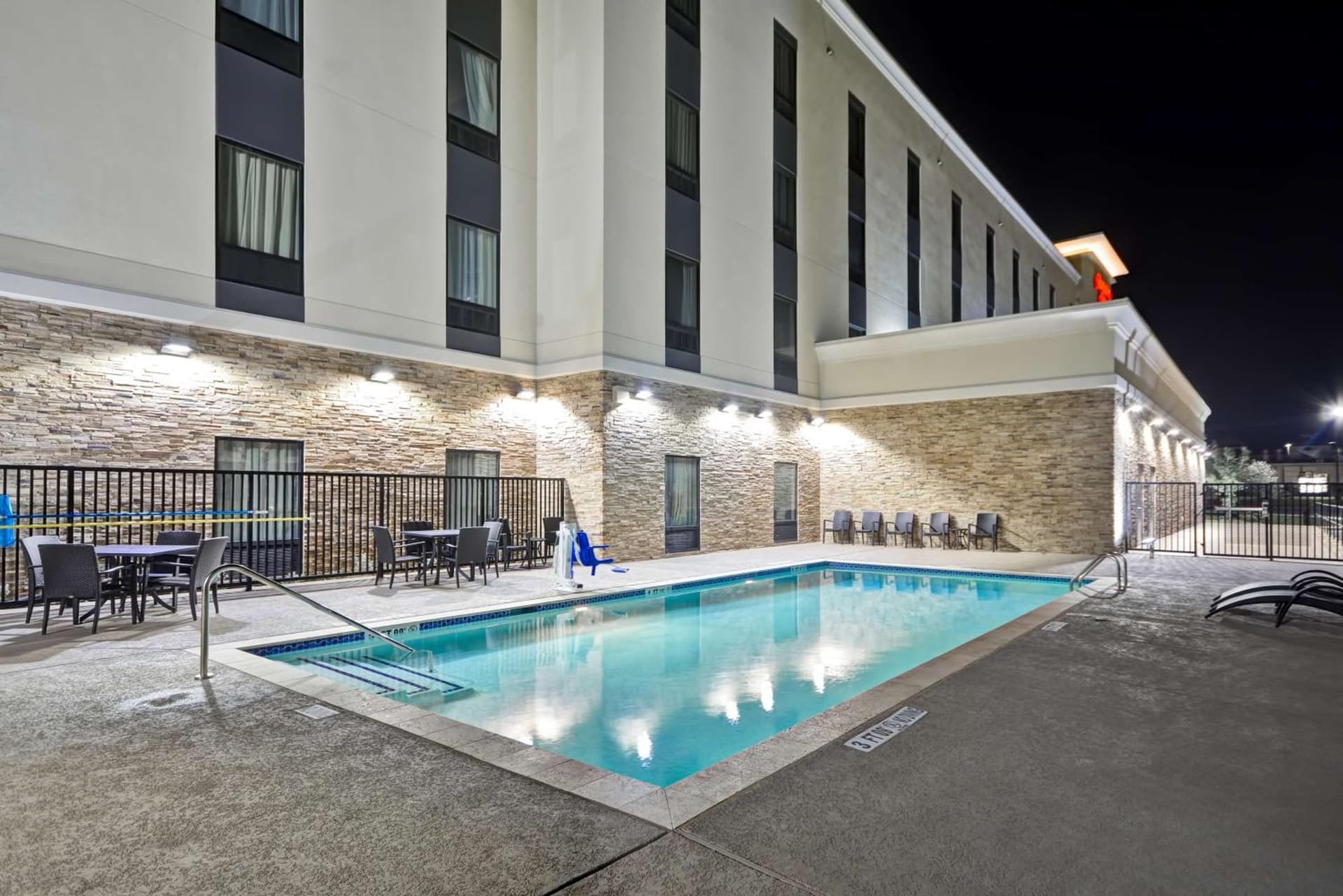 Hampton Inn Kyle gallery photo in Kyle, TX — image 16