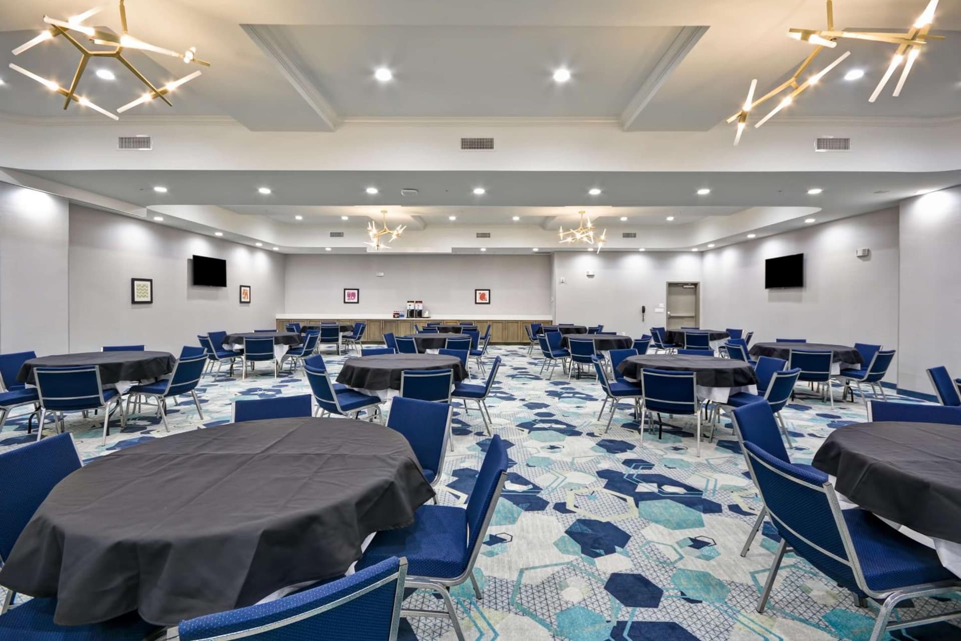 Hampton Inn Kyle gallery photo in Kyle, TX — image 19