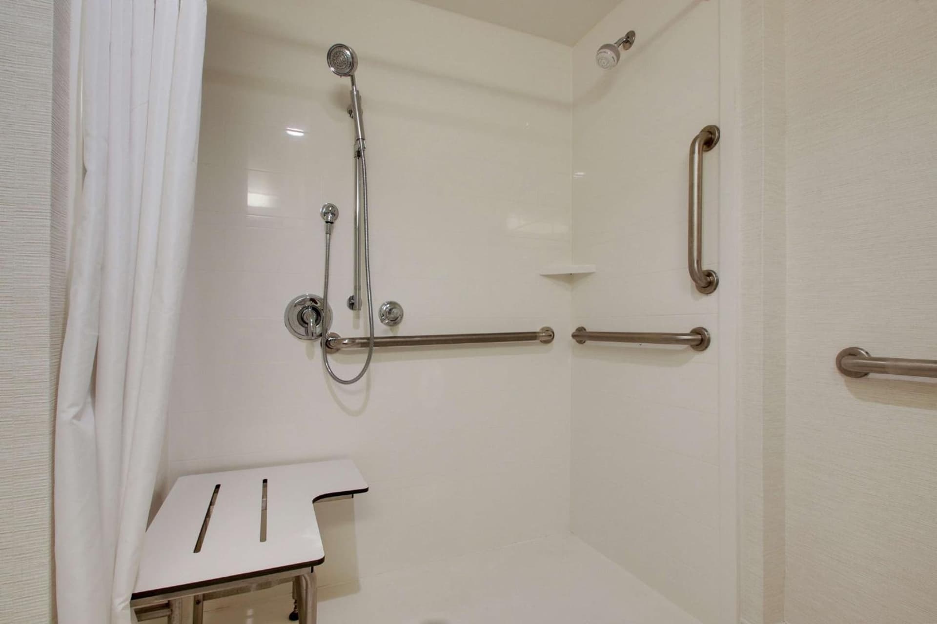 Hampton Inn-Pawtucket, RI interior in Pawtucket, RI — gallery photo 2