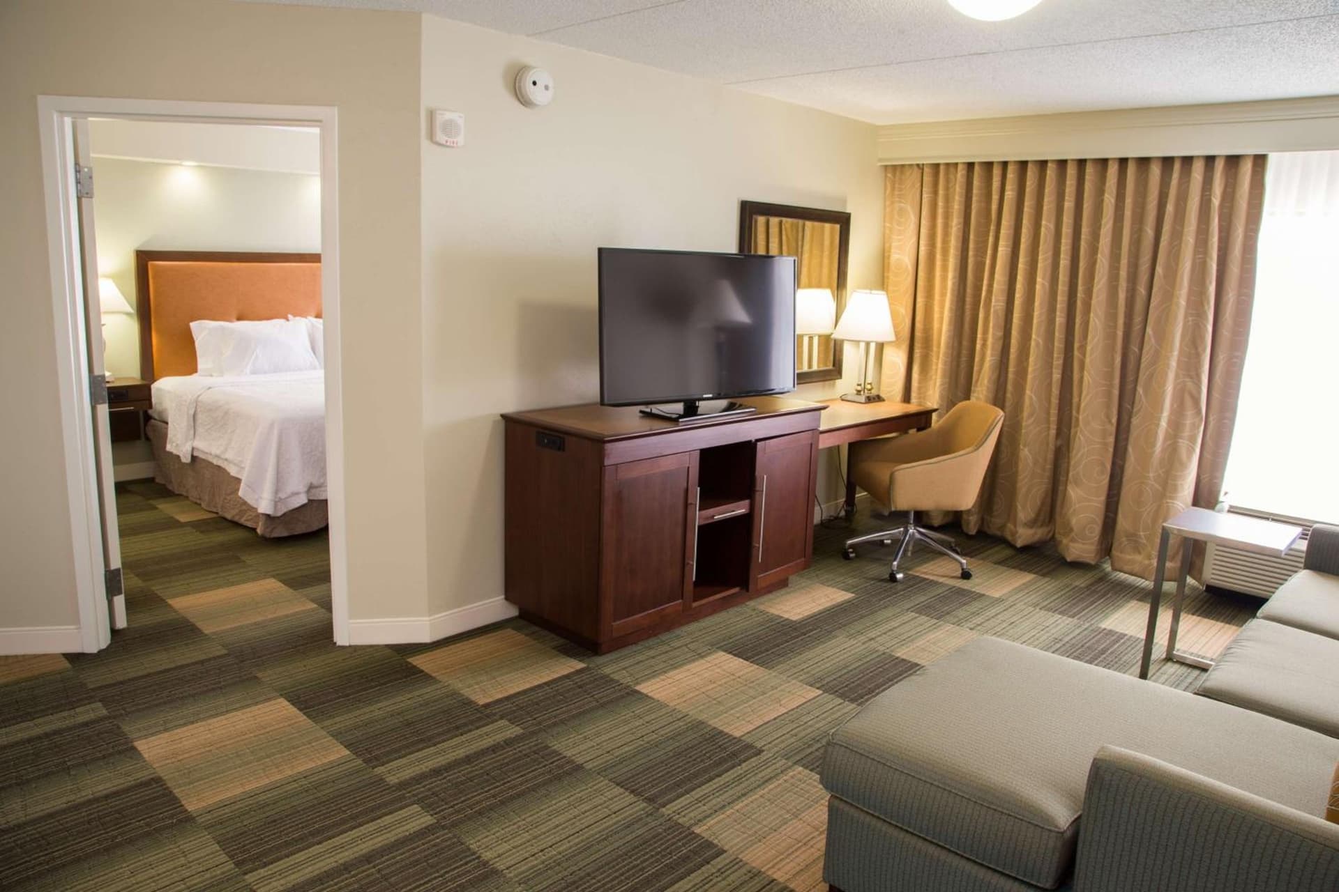 Hampton Inn & Suites Albany-Downtown gallery photo in Albany, NY — image 14