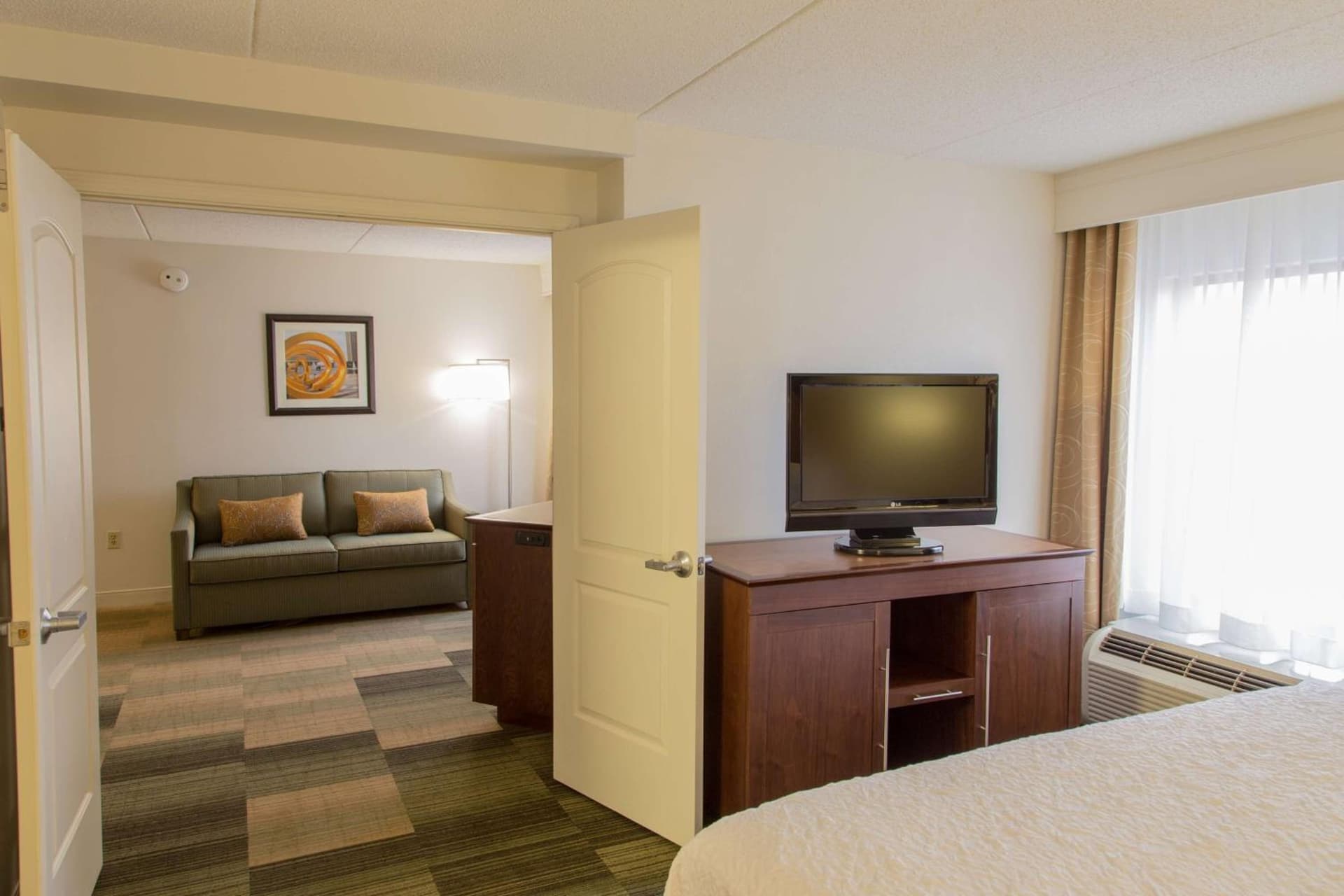 Hampton Inn & Suites Albany-Downtown gallery photo in Albany, NY — image 22