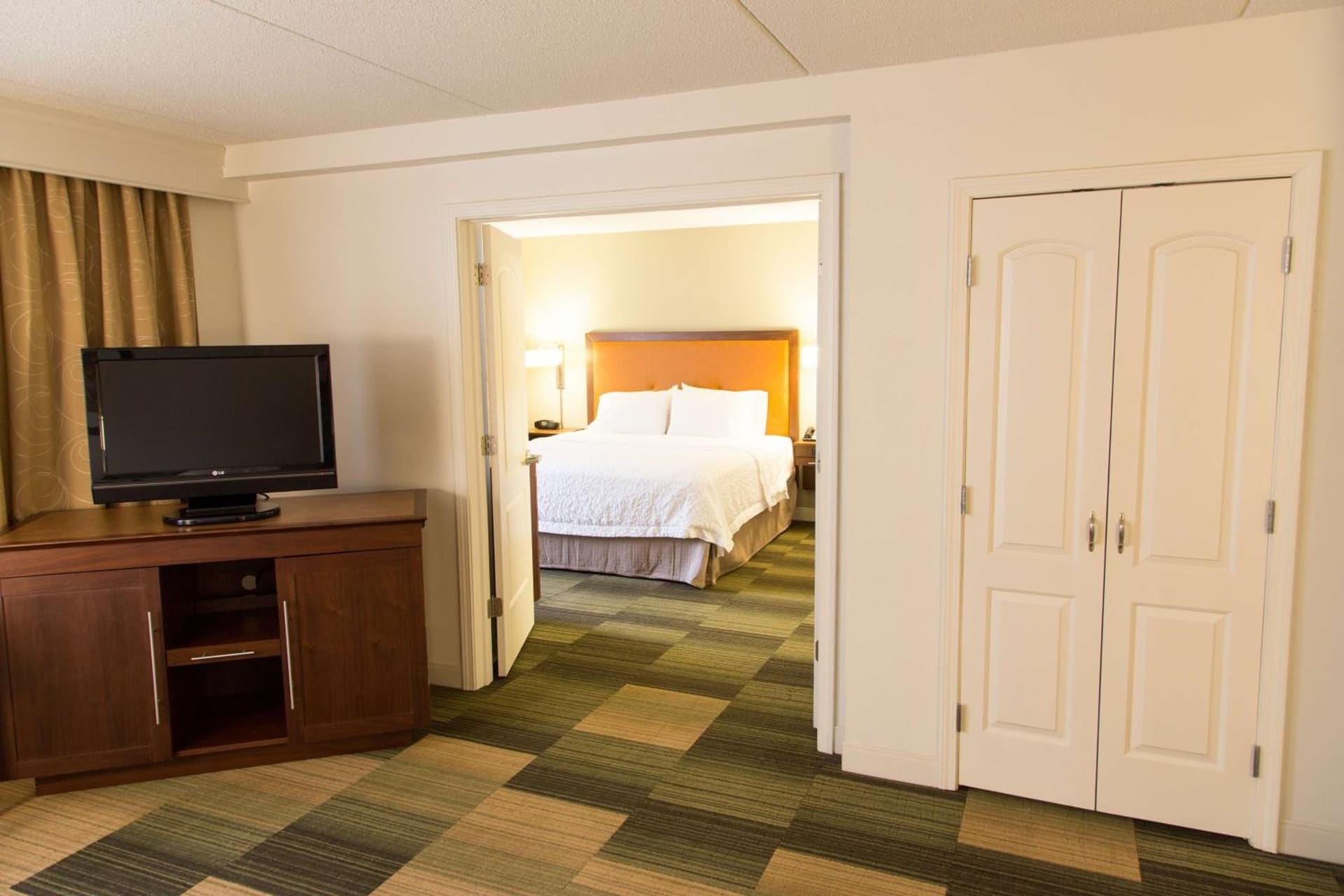 Hampton Inn & Suites Albany-Downtown gallery photo in Albany, NY — image 26