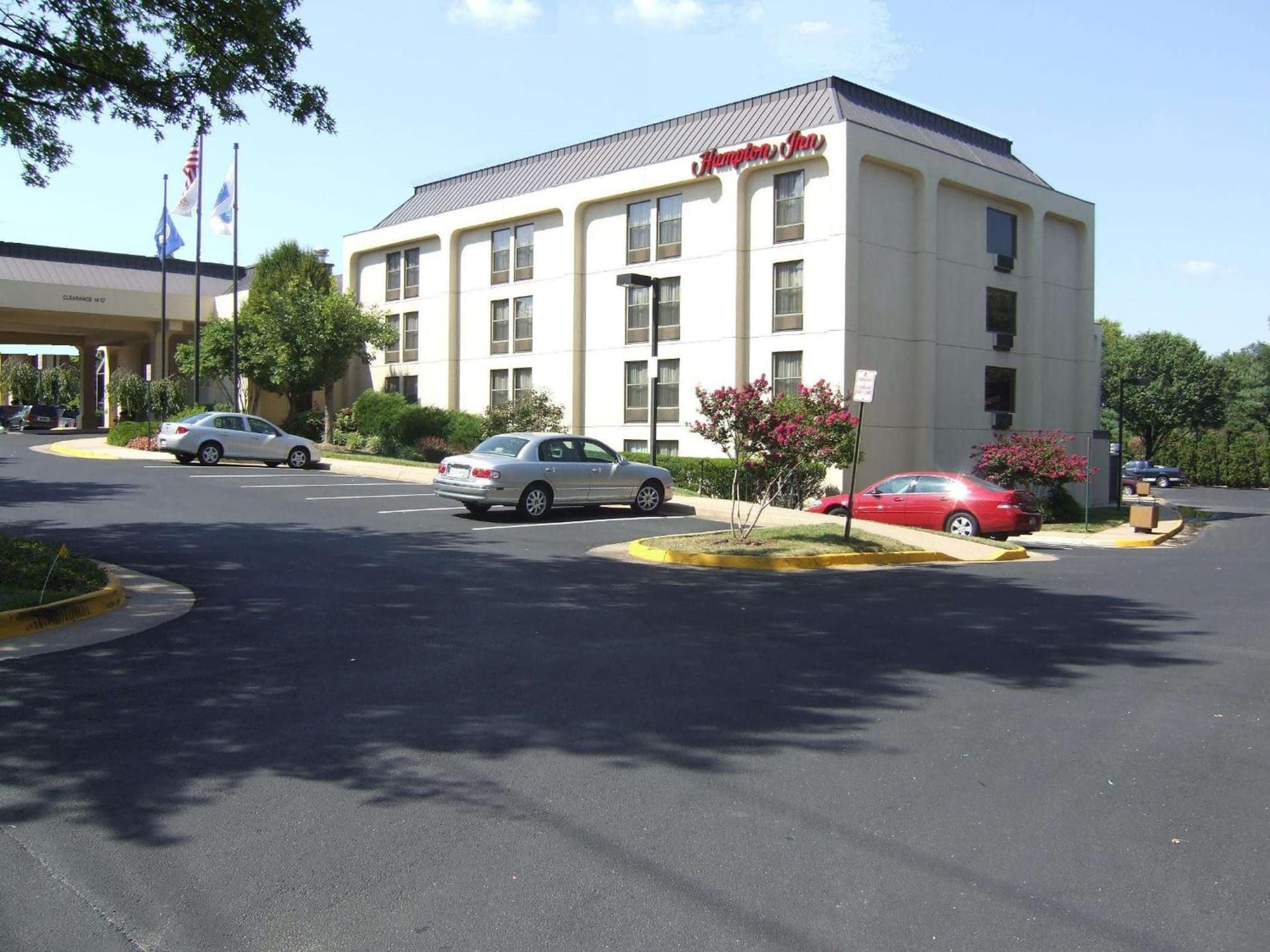 Hampton Inn Alexandria property views in Alexandria, VA — gallery photo 3