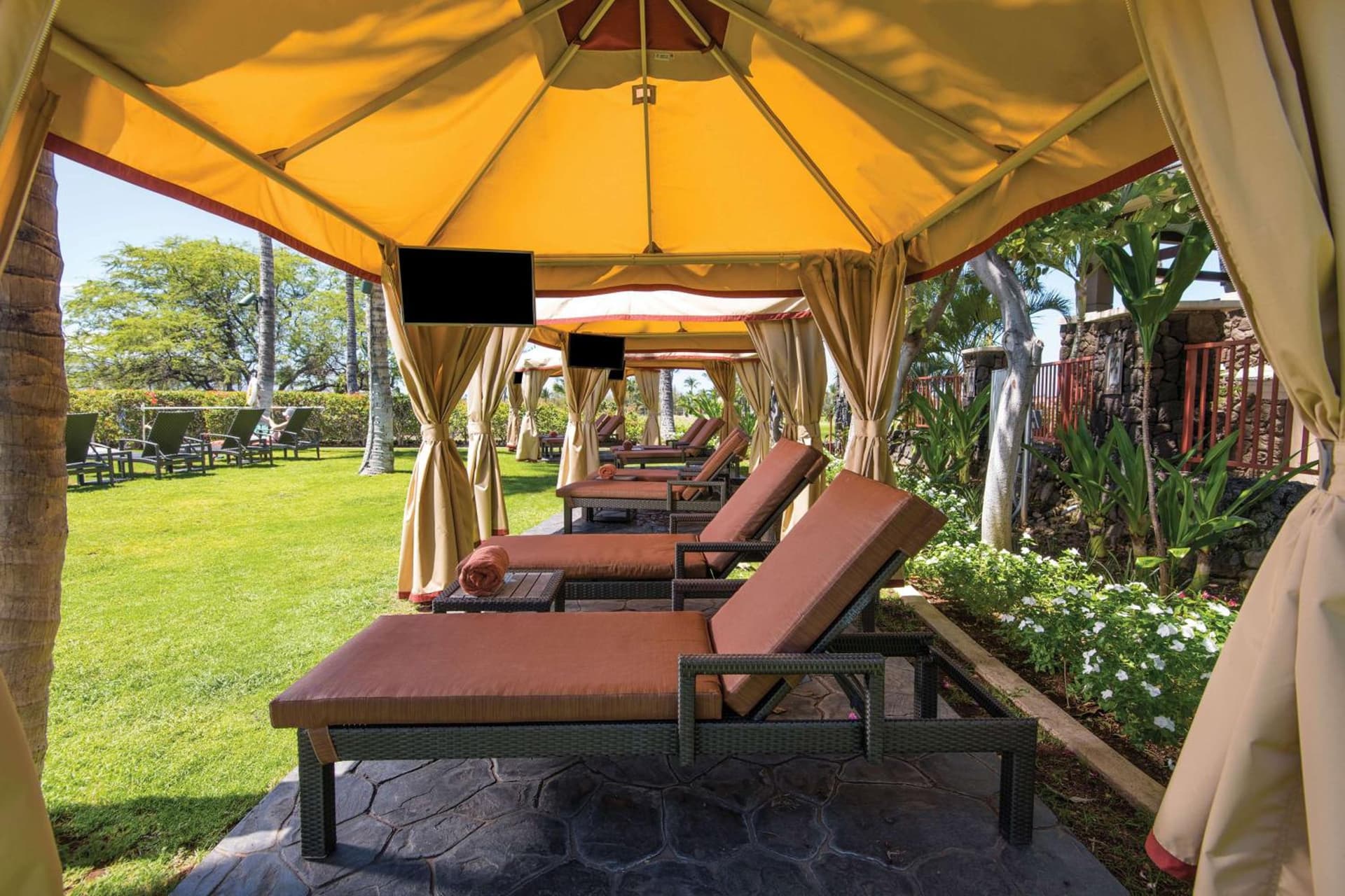 Hilton Grand Vacations Club Kohala Suites Waikoloa property views in Waikoloa, HI — gallery photo 3