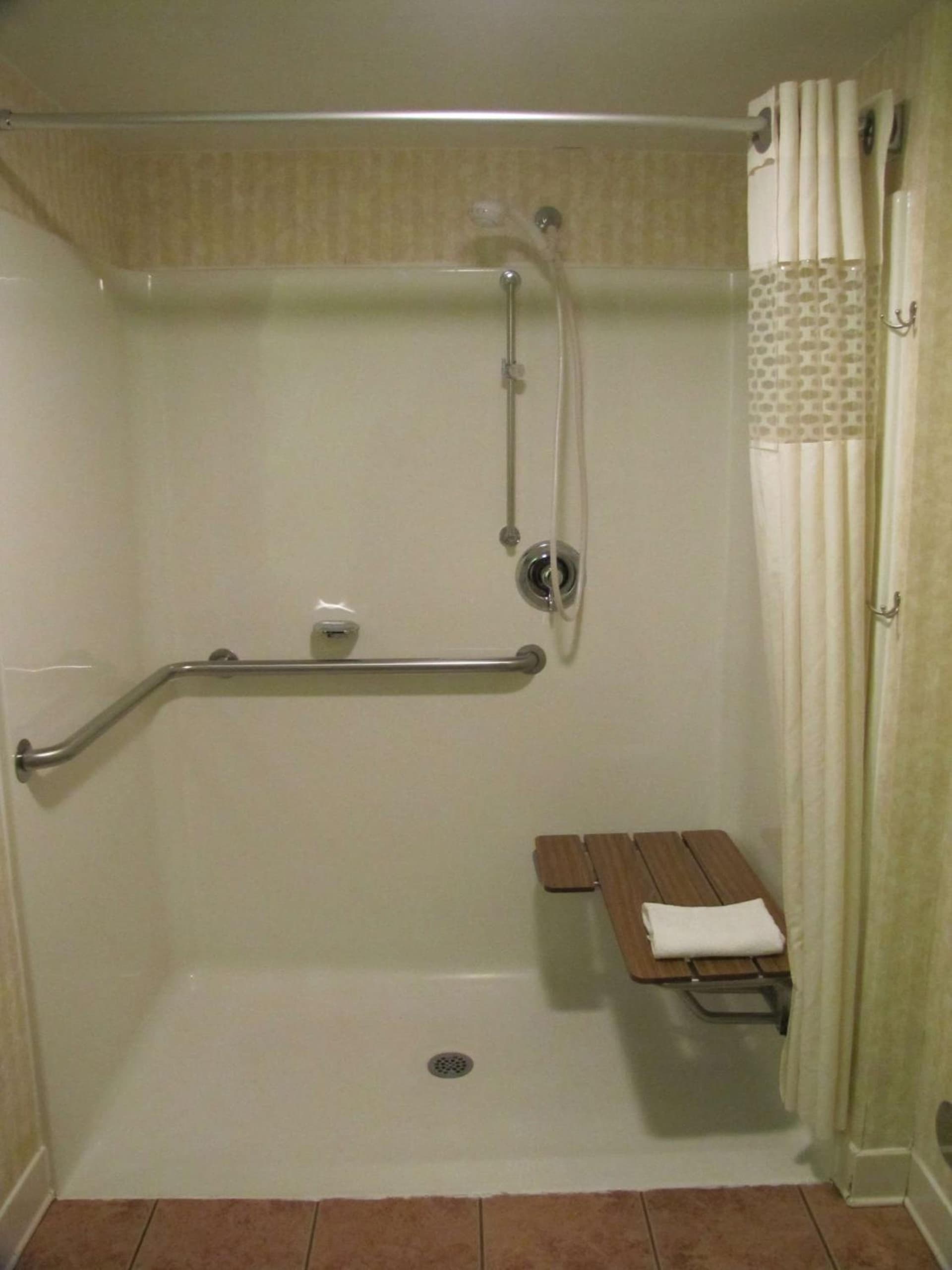 Hampton Inn Birch Run gallery photo in Birch Run, MI — image 31