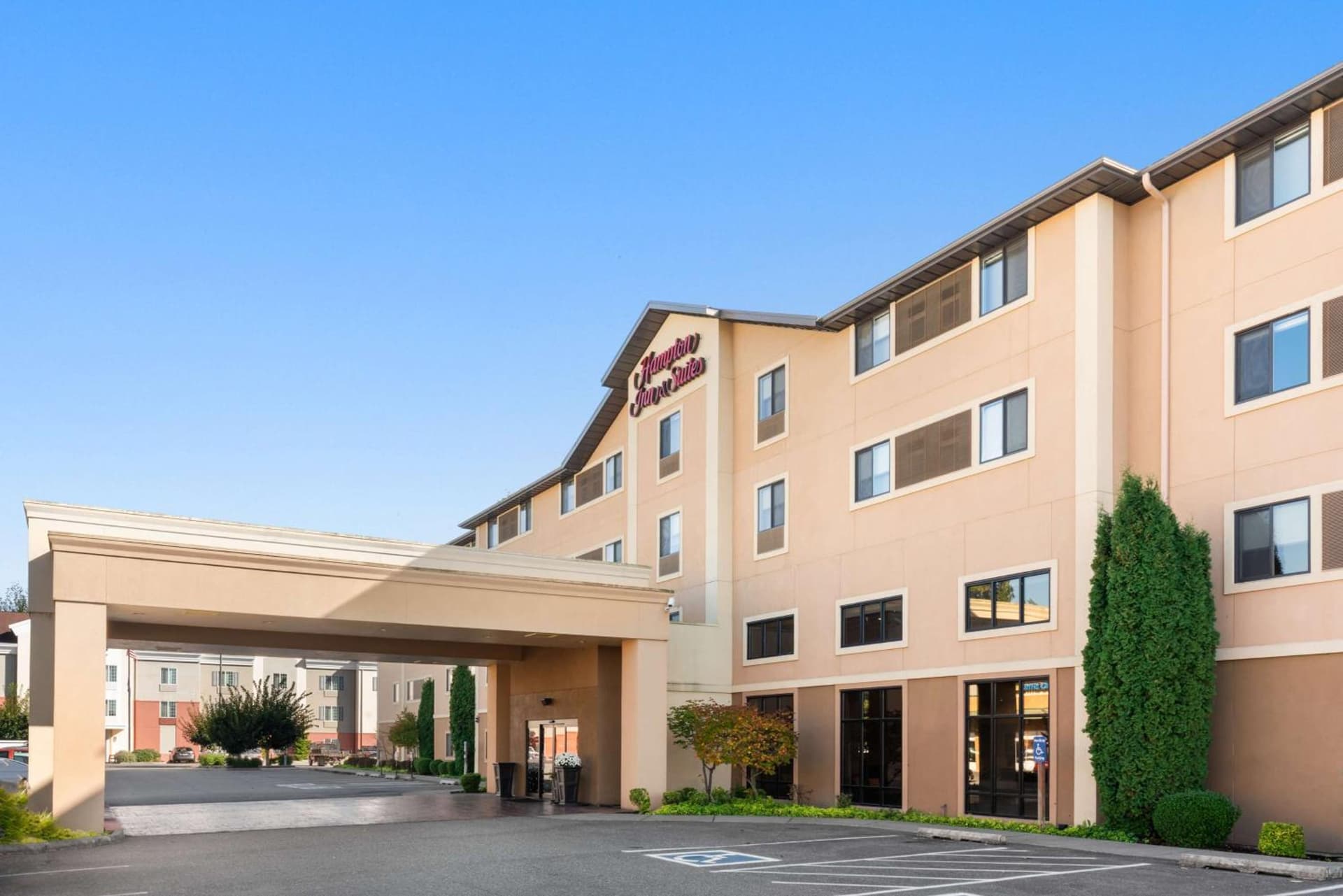 Hampton Inn & Suites Burlington featured exterior or lobby in Burlington, WA — similar hotel