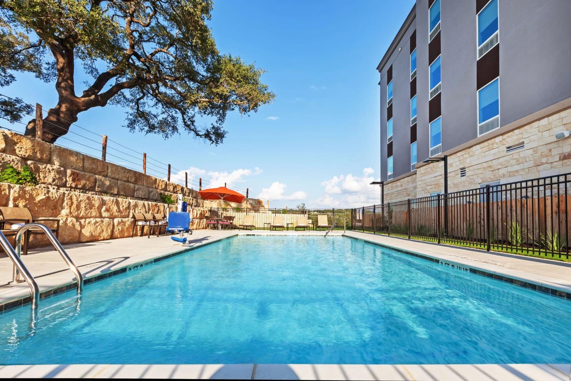 Hampton Inn By Hilton Bulverde Texas Hill Country gallery photo in Bulverde, TX — image 28