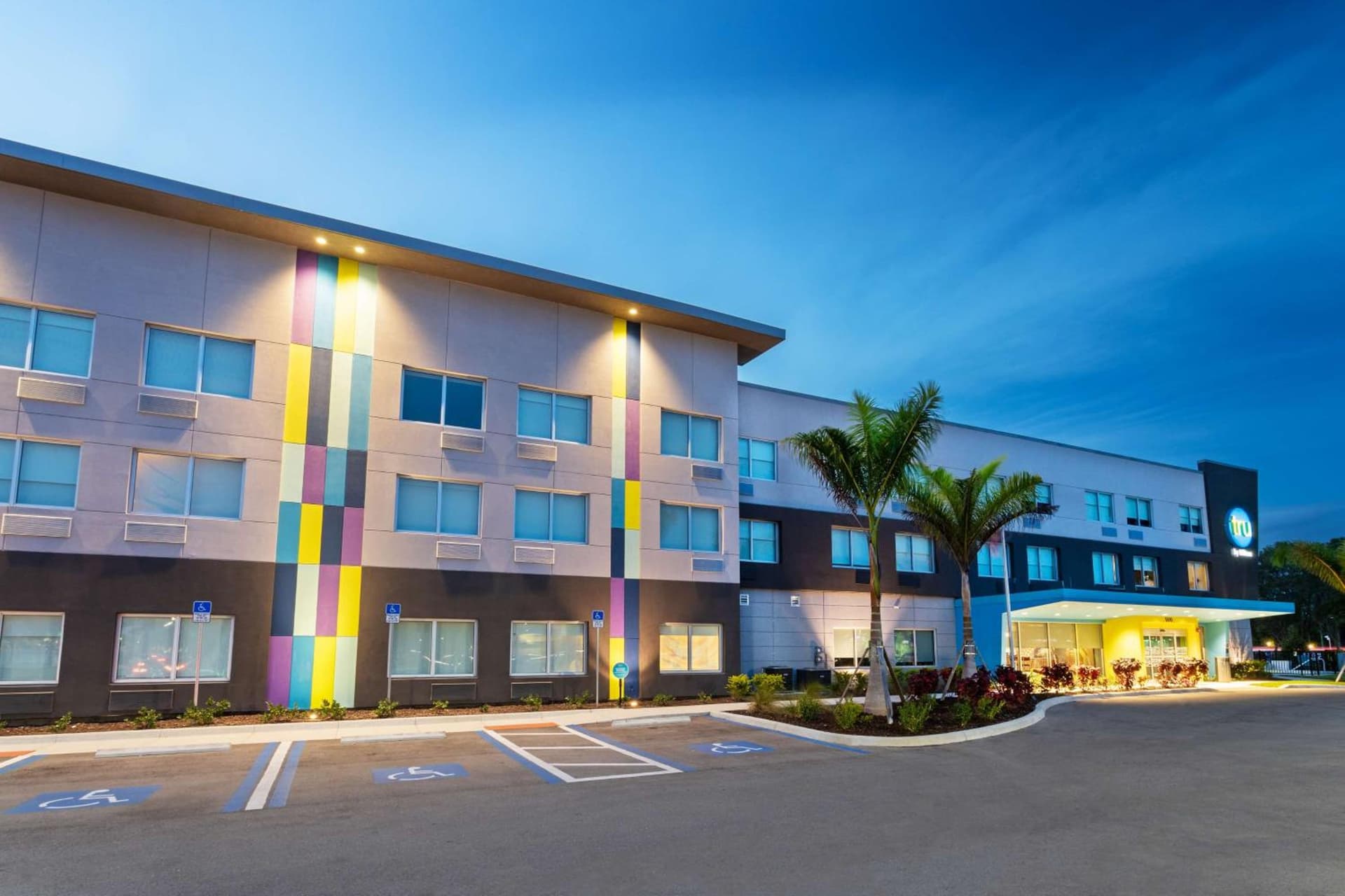 Tru By Hilton Bradenton I-75, FL featured exterior or lobby in Bradenton, FL — similar hotel