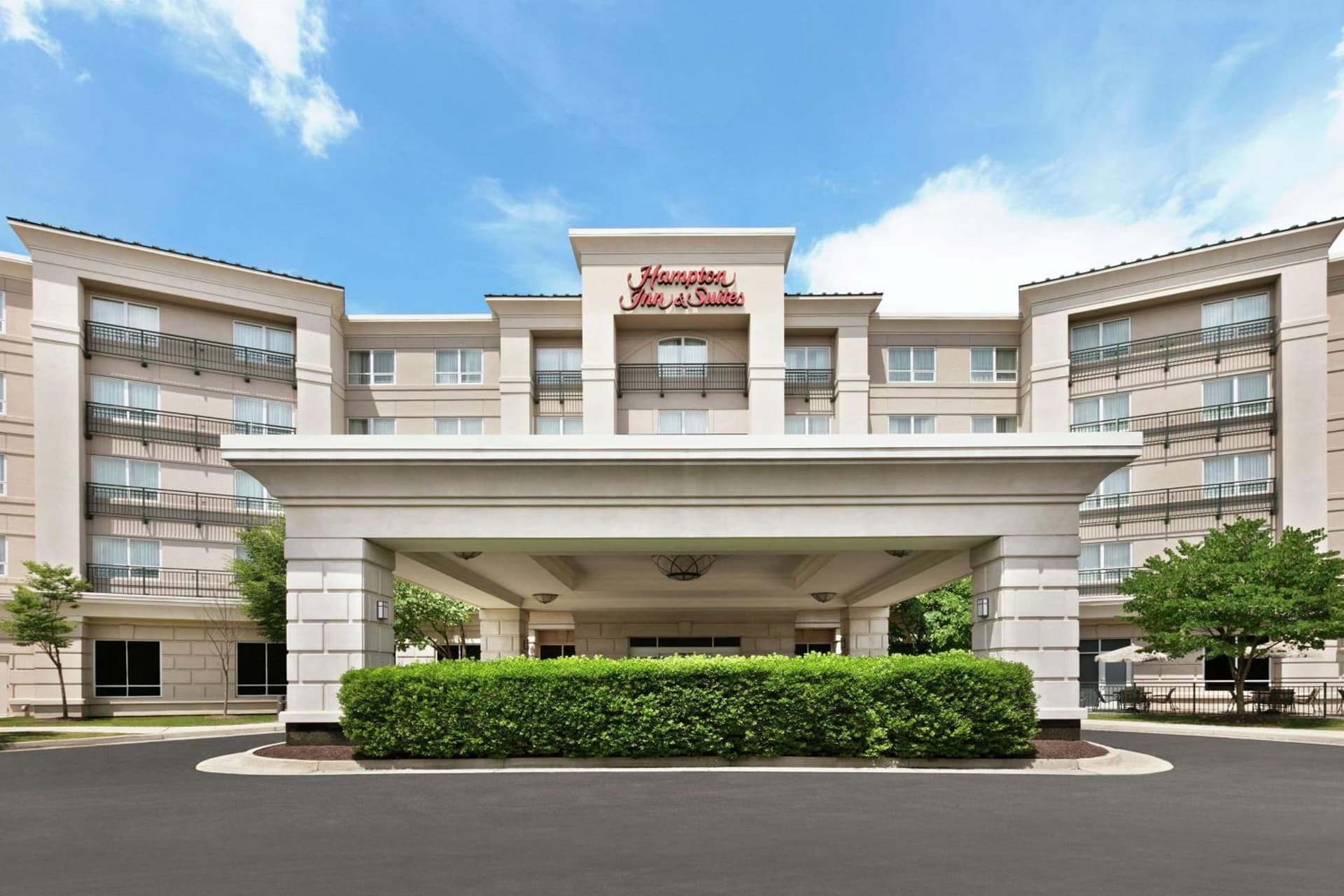 Hampton Inn & Suites Washington-Dulles International Airport interior in Sterling, VA — gallery photo 2