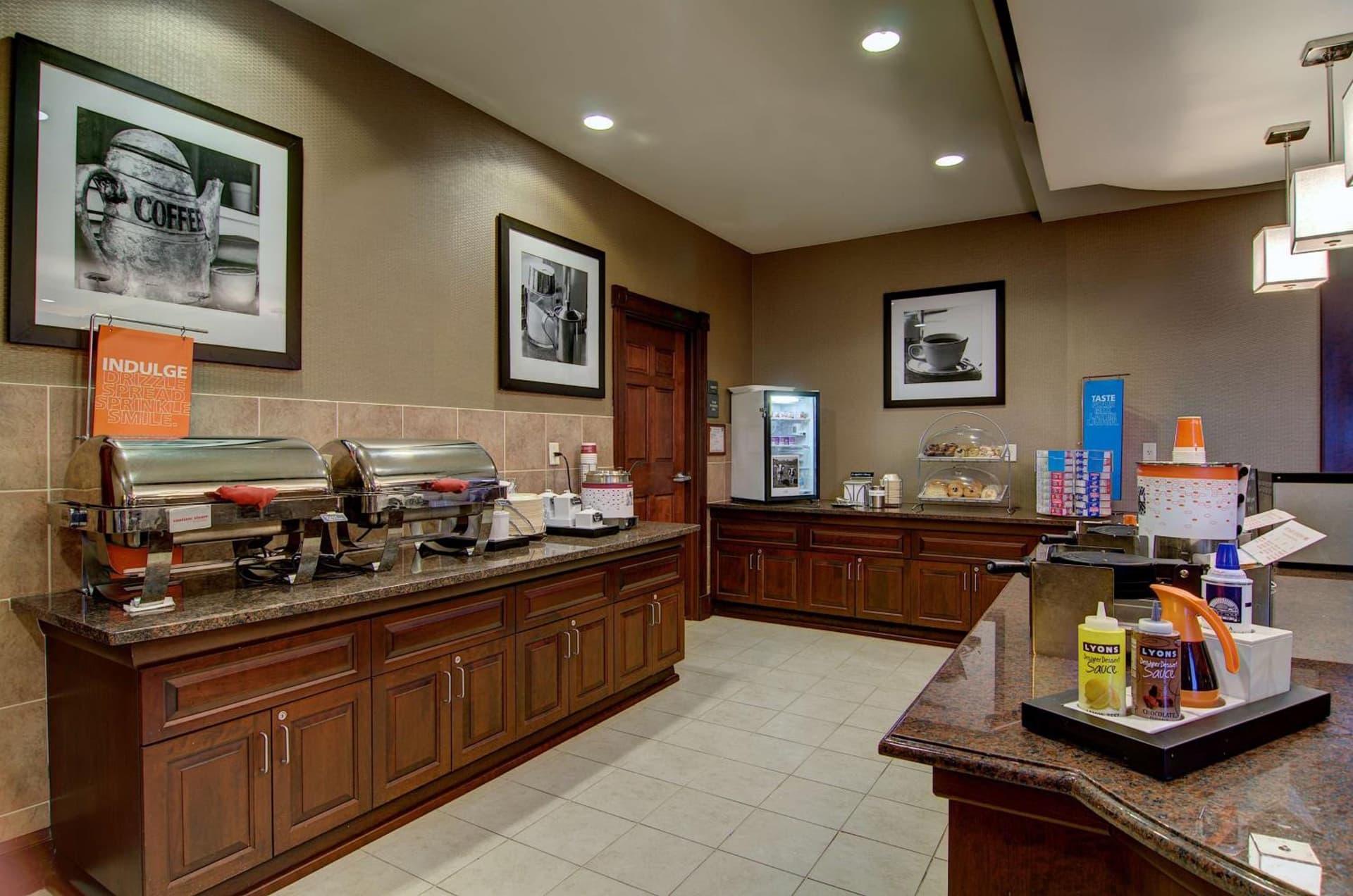 Hampton Inn & Suites Washington-Dulles International Airport property views in Sterling, VA — gallery photo 3