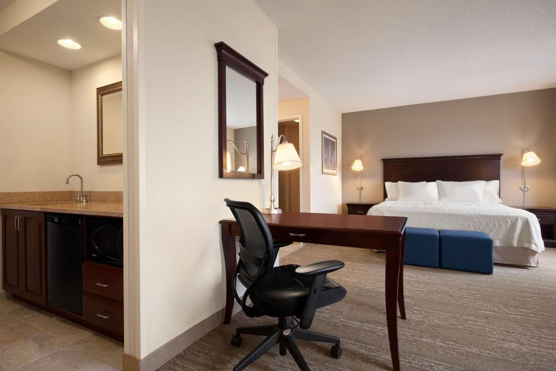 Hampton Inn & Suites Washington-Dulles International Airport gallery photo in Sterling, VA — image 19