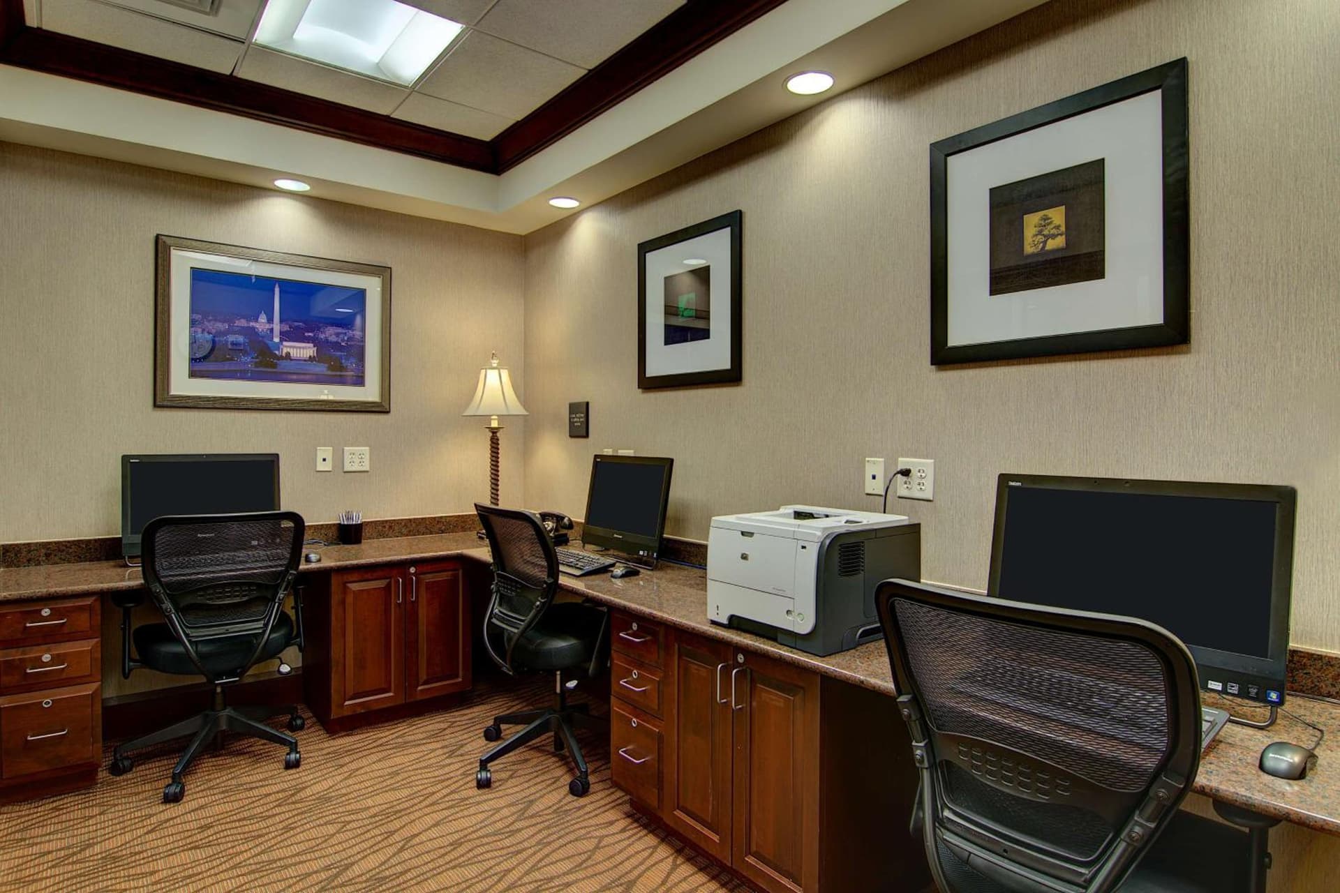 Hampton Inn & Suites Washington-Dulles International Airport gallery photo in Sterling, VA — image 15