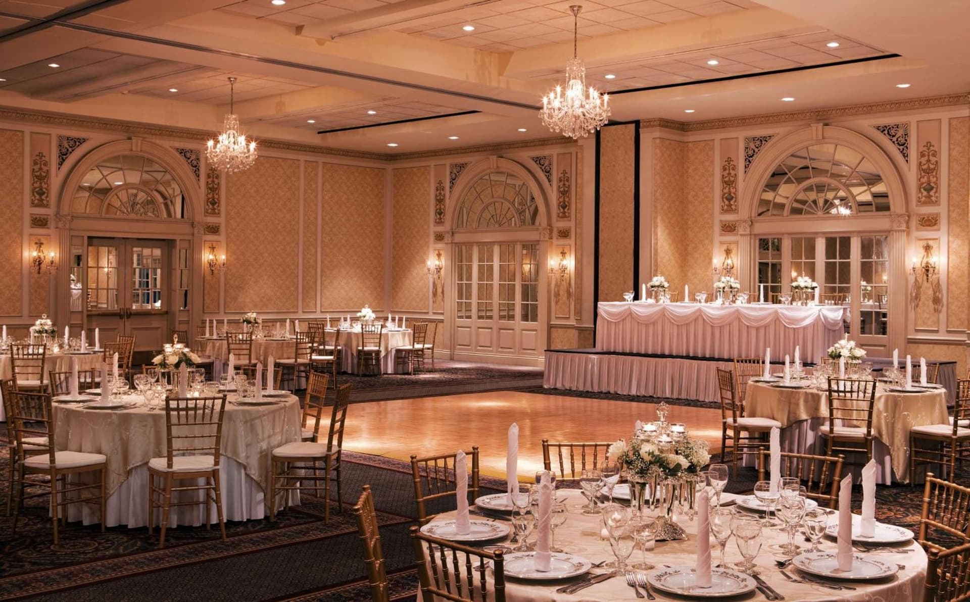 Hotel Roanoke & Conference Center, Curio Collection by Hilton interior in Roanoke, VA — gallery photo 2