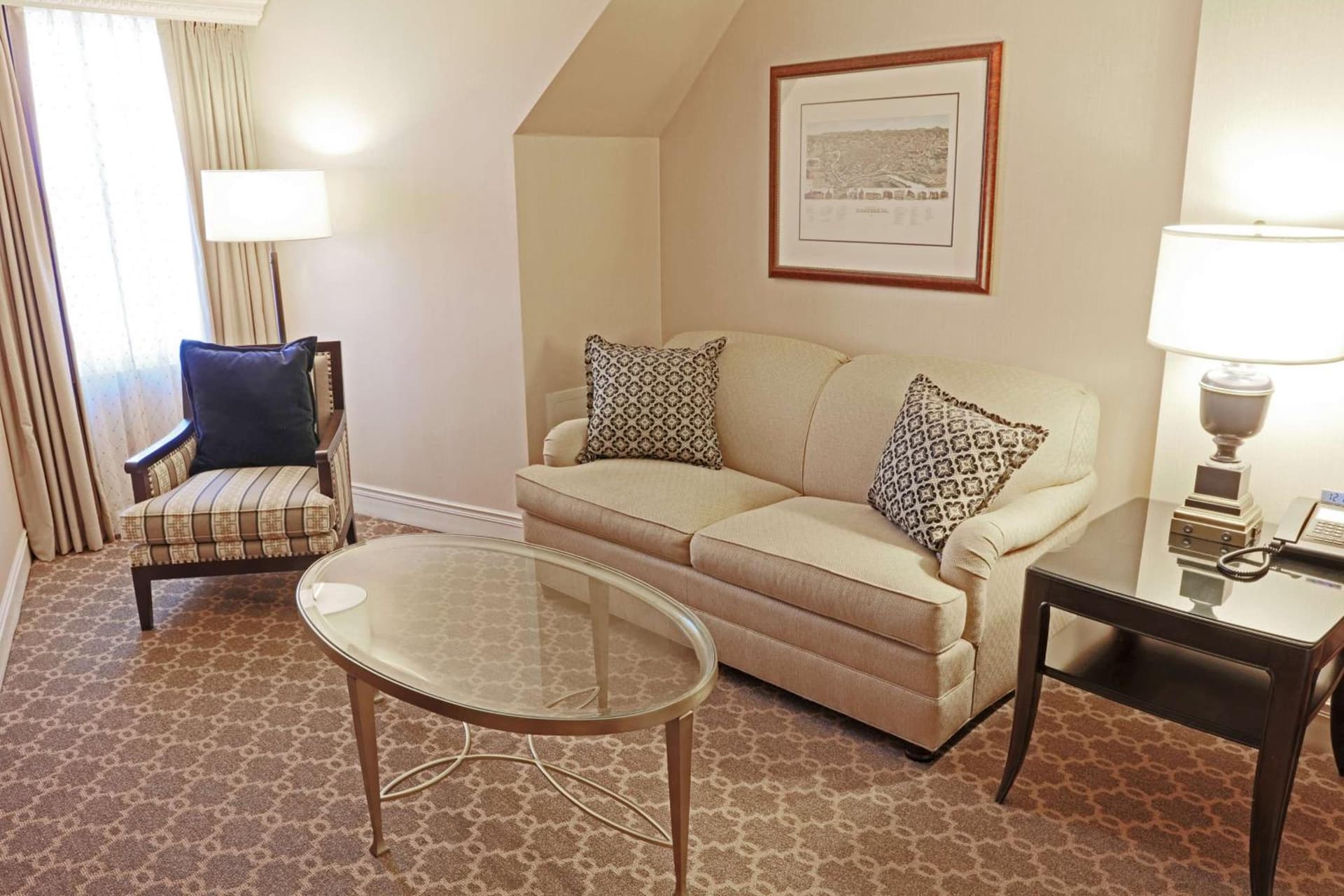 Hotel Roanoke & Conference Center, Curio Collection by Hilton gallery photo in Roanoke, VA — image 19
