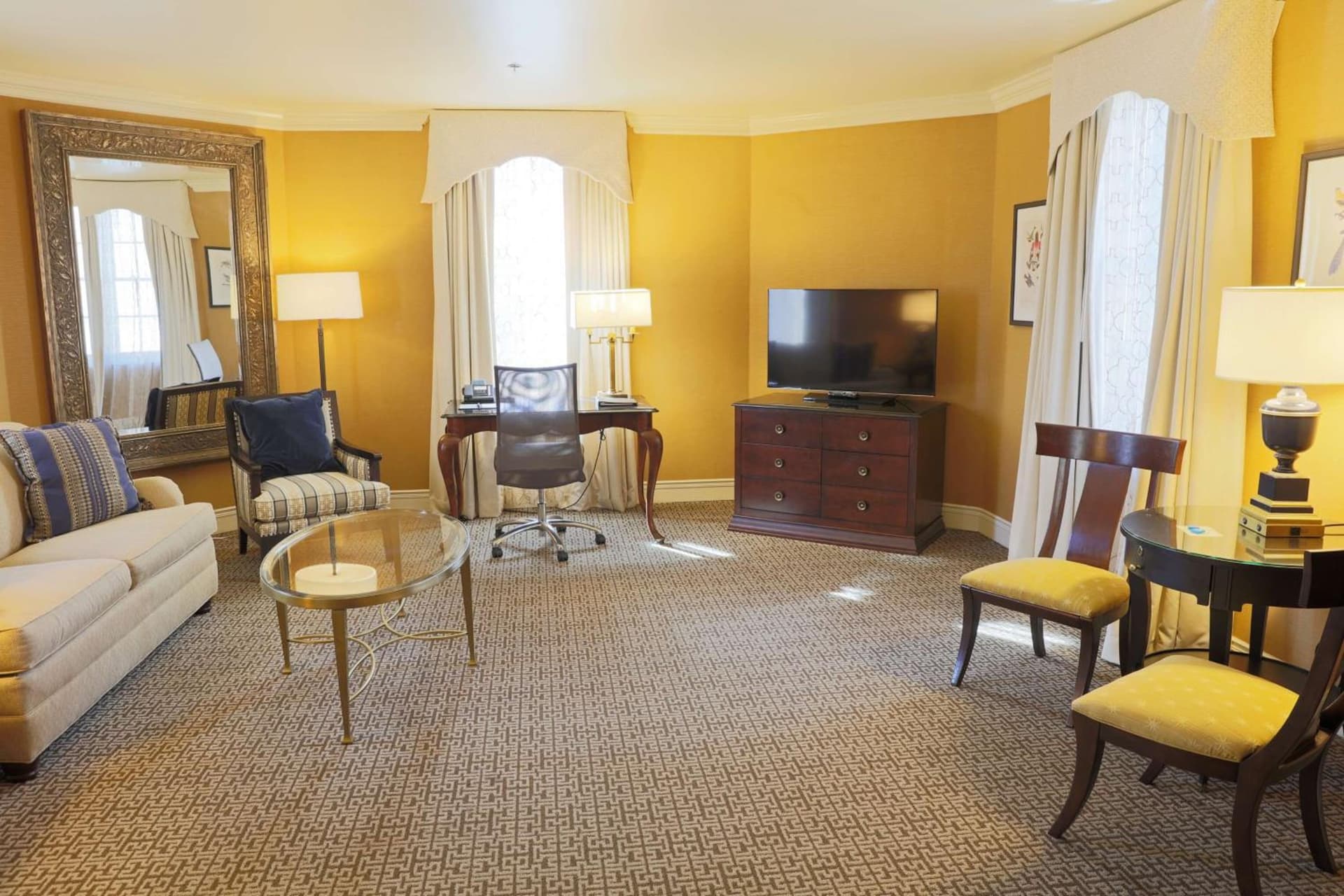 Hotel Roanoke & Conference Center, Curio Collection by Hilton gallery photo in Roanoke, VA — image 23