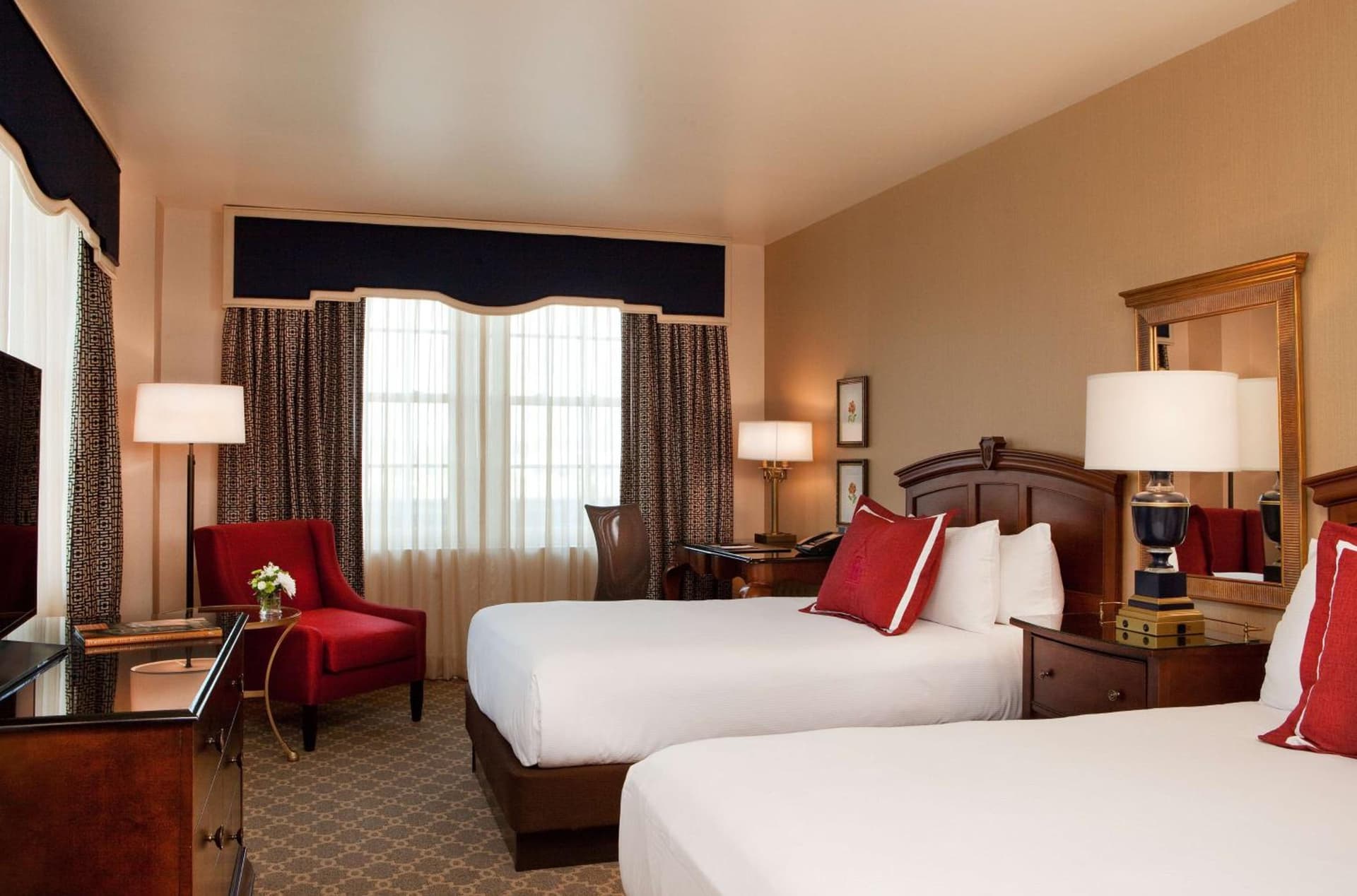 Hotel Roanoke & Conference Center, Curio Collection by Hilton gallery photo in Roanoke, VA — image 25