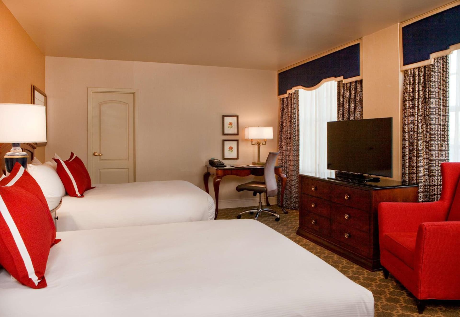 Hotel Roanoke & Conference Center, Curio Collection by Hilton gallery photo in Roanoke, VA — image 10