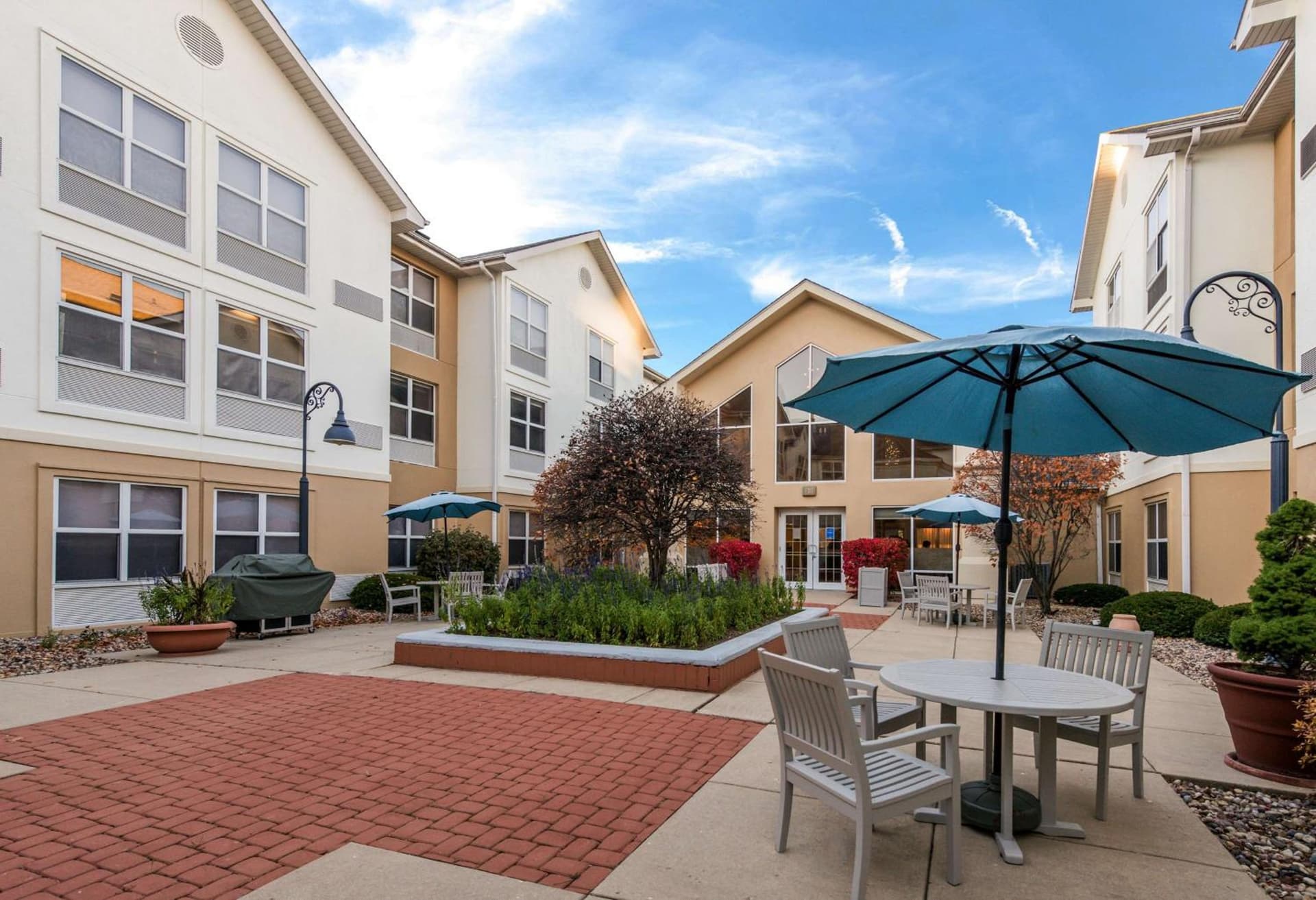Hampton Inn & Suites Chicago-Hoffman Estates gallery photo in Hoffman Estates, IL — image 25