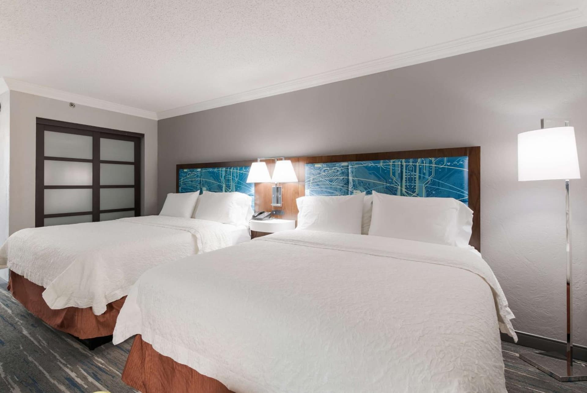 Hampton Inn & Suites Chicago-Hoffman Estates gallery photo in Hoffman Estates, IL — image 4