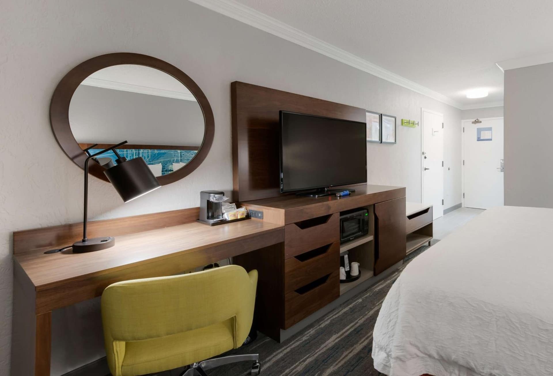 Hampton Inn & Suites Chicago-Hoffman Estates gallery photo in Hoffman Estates, IL — image 22