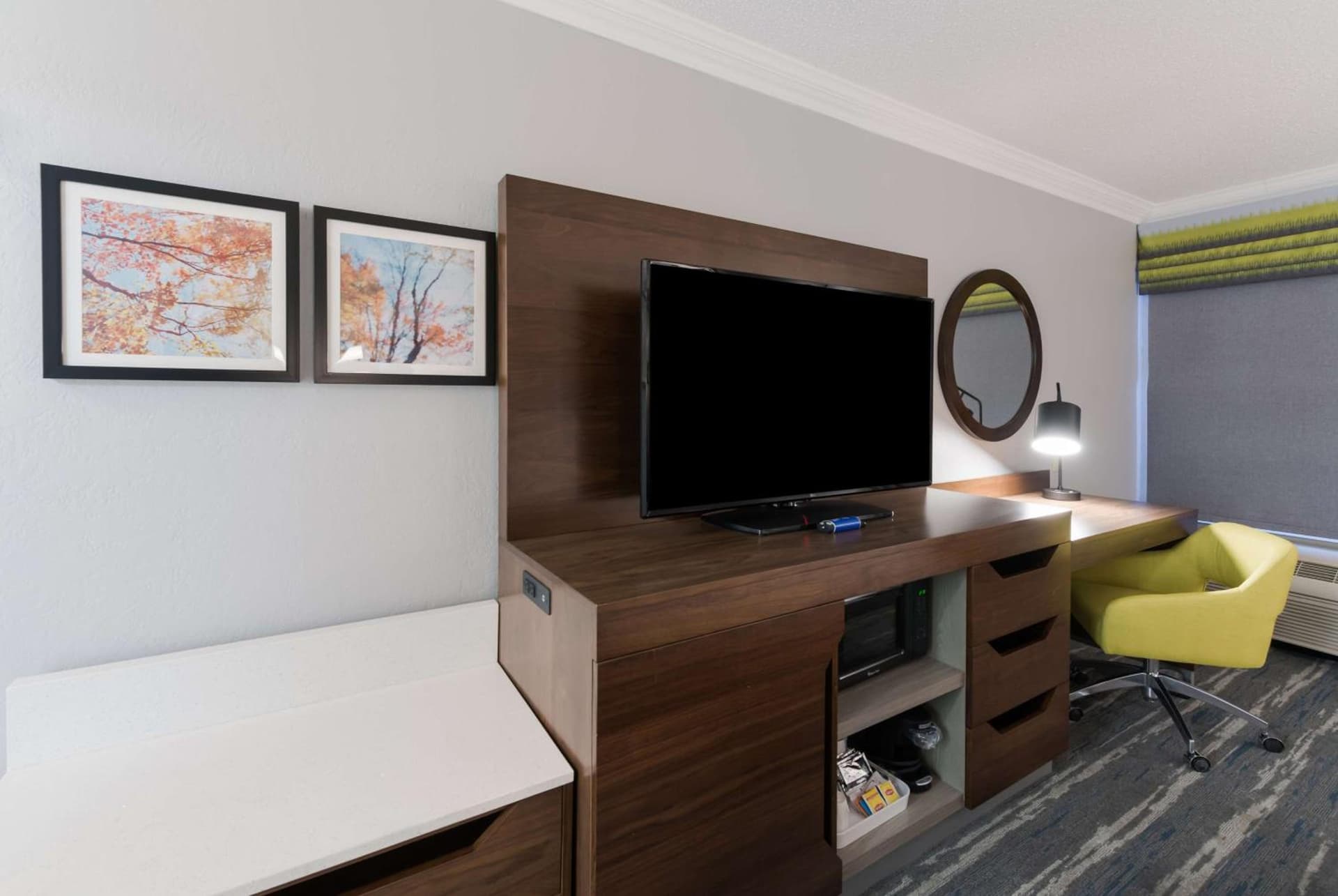 Hampton Inn & Suites Chicago-Hoffman Estates gallery photo in Hoffman Estates, IL — image 17