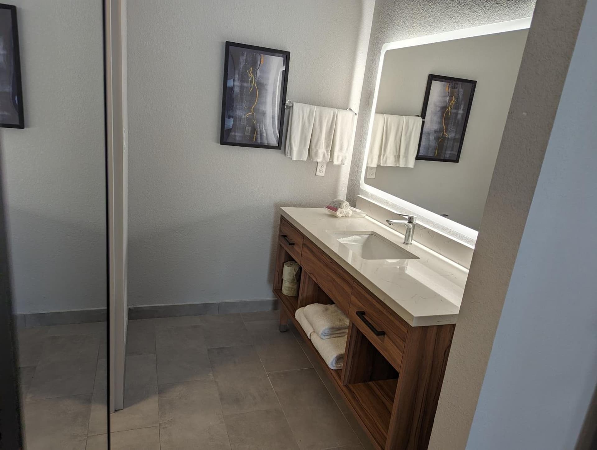 Homewood Suites Beaumont gallery photo in Beaumont, TX — image 50
