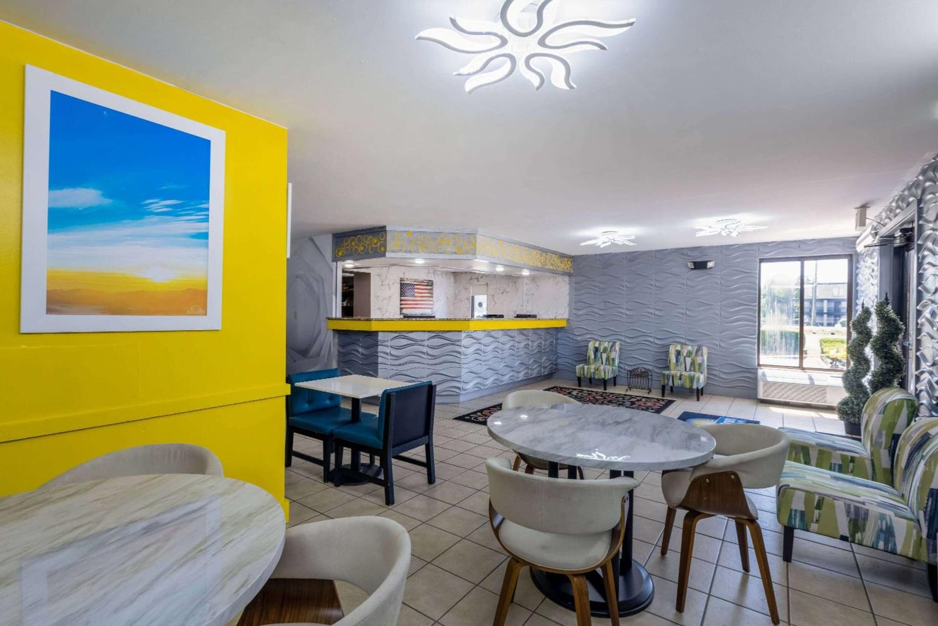 Days Inn & Suites by Wyndham Fort Bragg/Cross Creek Mall gallery photo in Fayetteville, NC — image 69