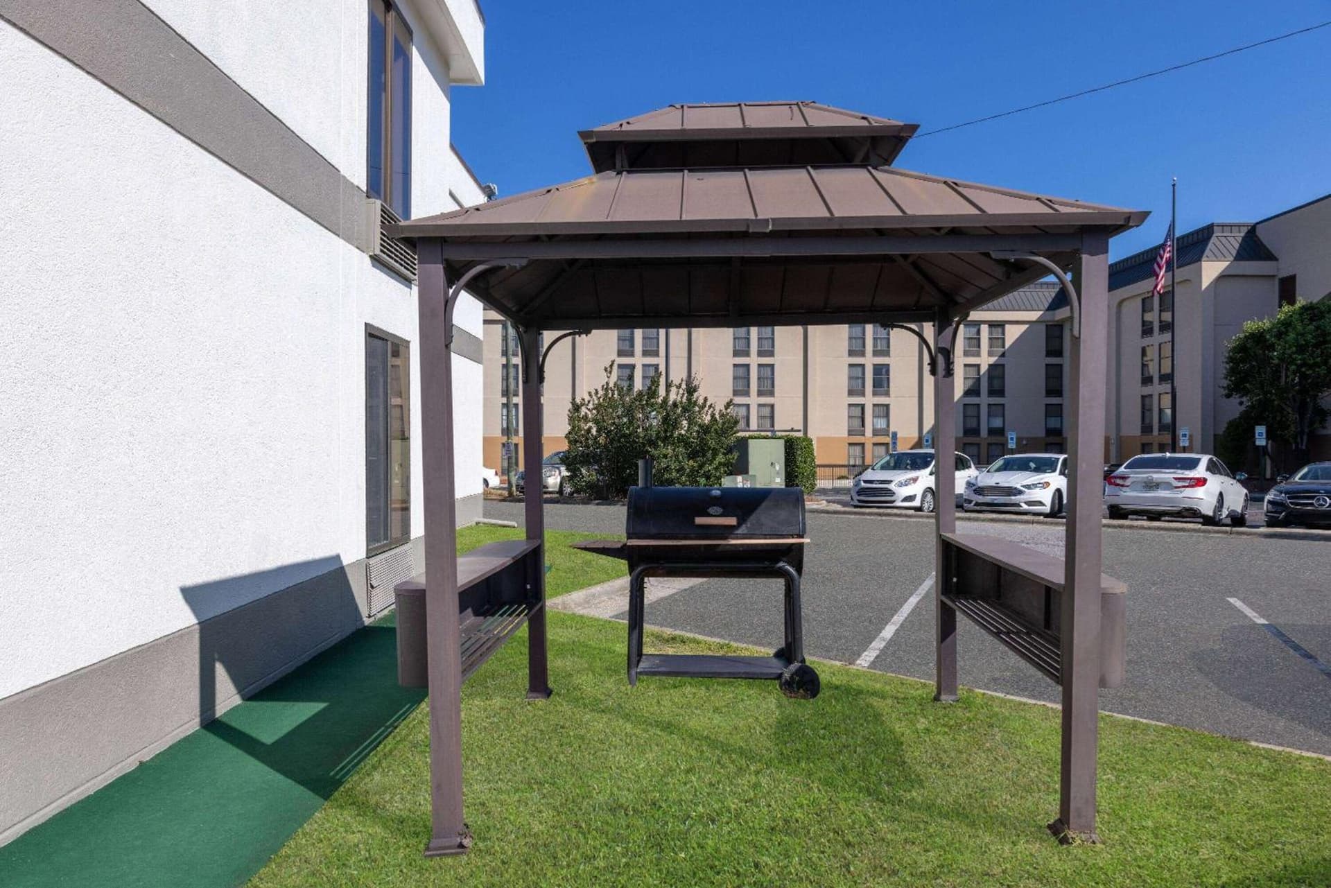 Days Inn & Suites by Wyndham Fort Bragg/Cross Creek Mall gallery photo in Fayetteville, NC — image 35