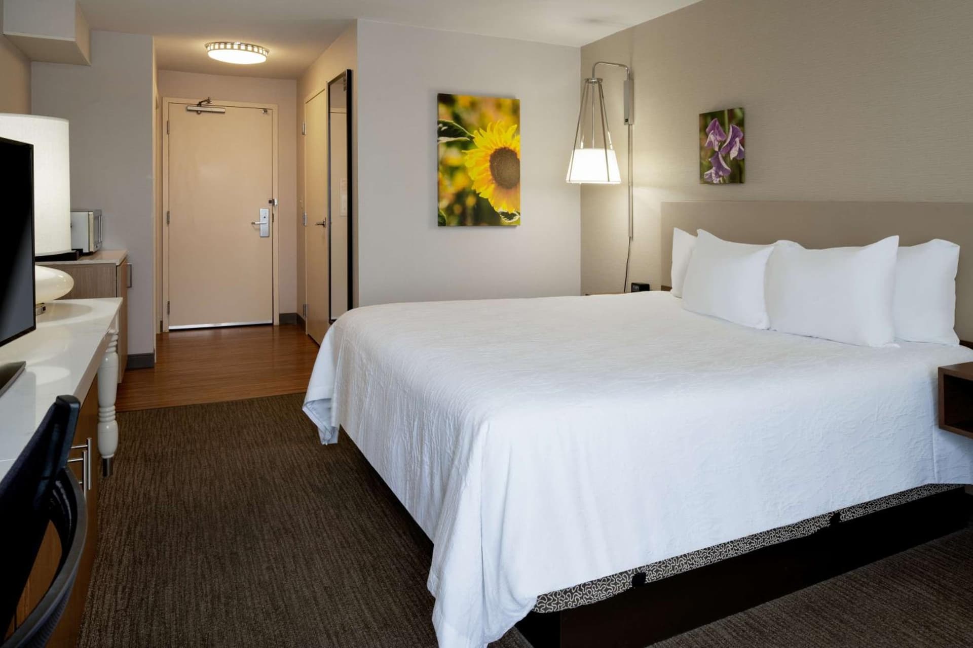 Hilton Garden Inn Folsom interior in Folsom, CA — gallery photo 2