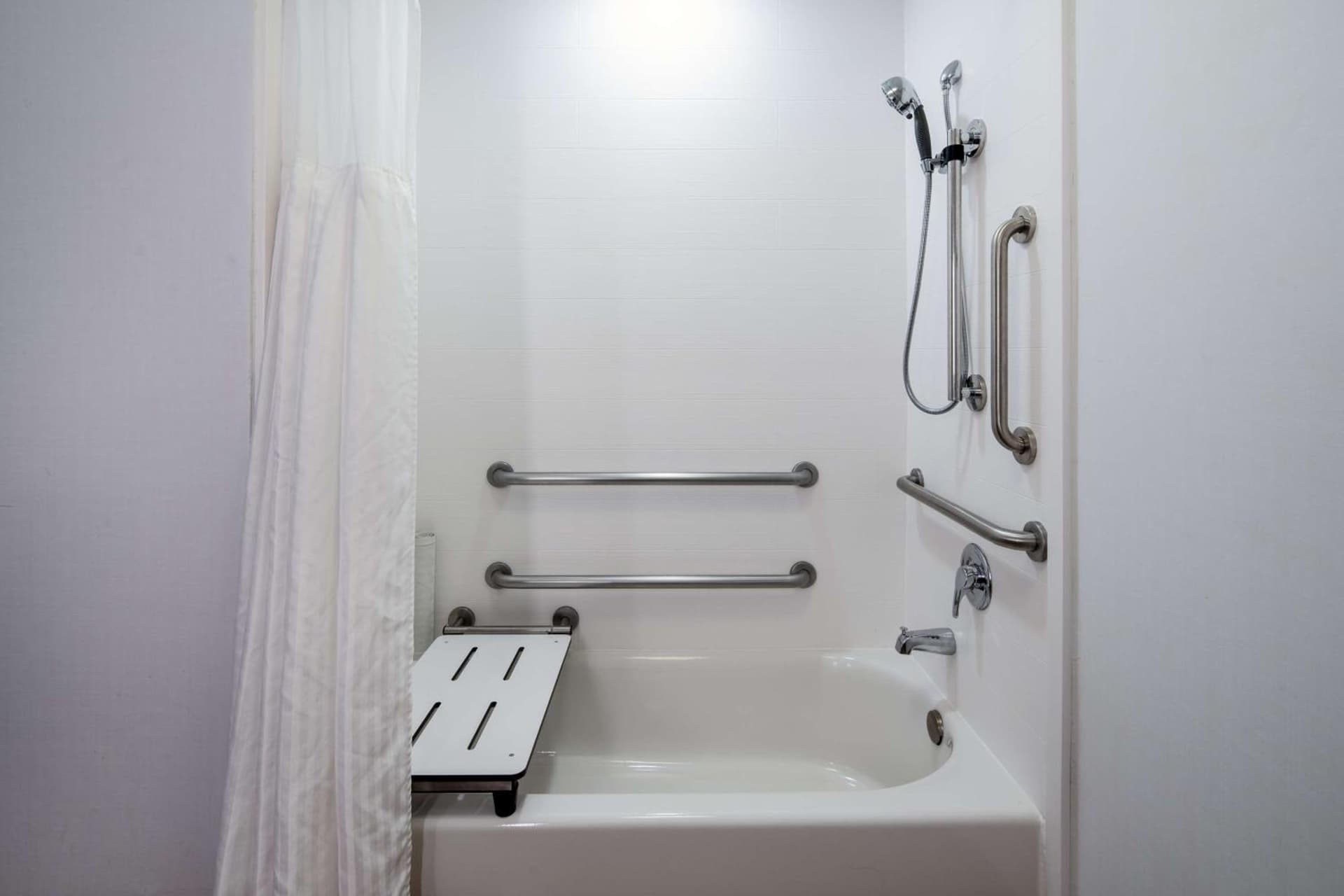 Hilton Garden Inn Folsom gallery photo in Folsom, CA — image 39