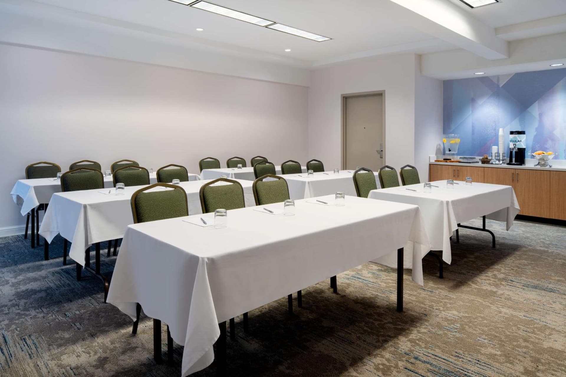 Hilton Garden Inn Folsom gallery photo in Folsom, CA — image 40
