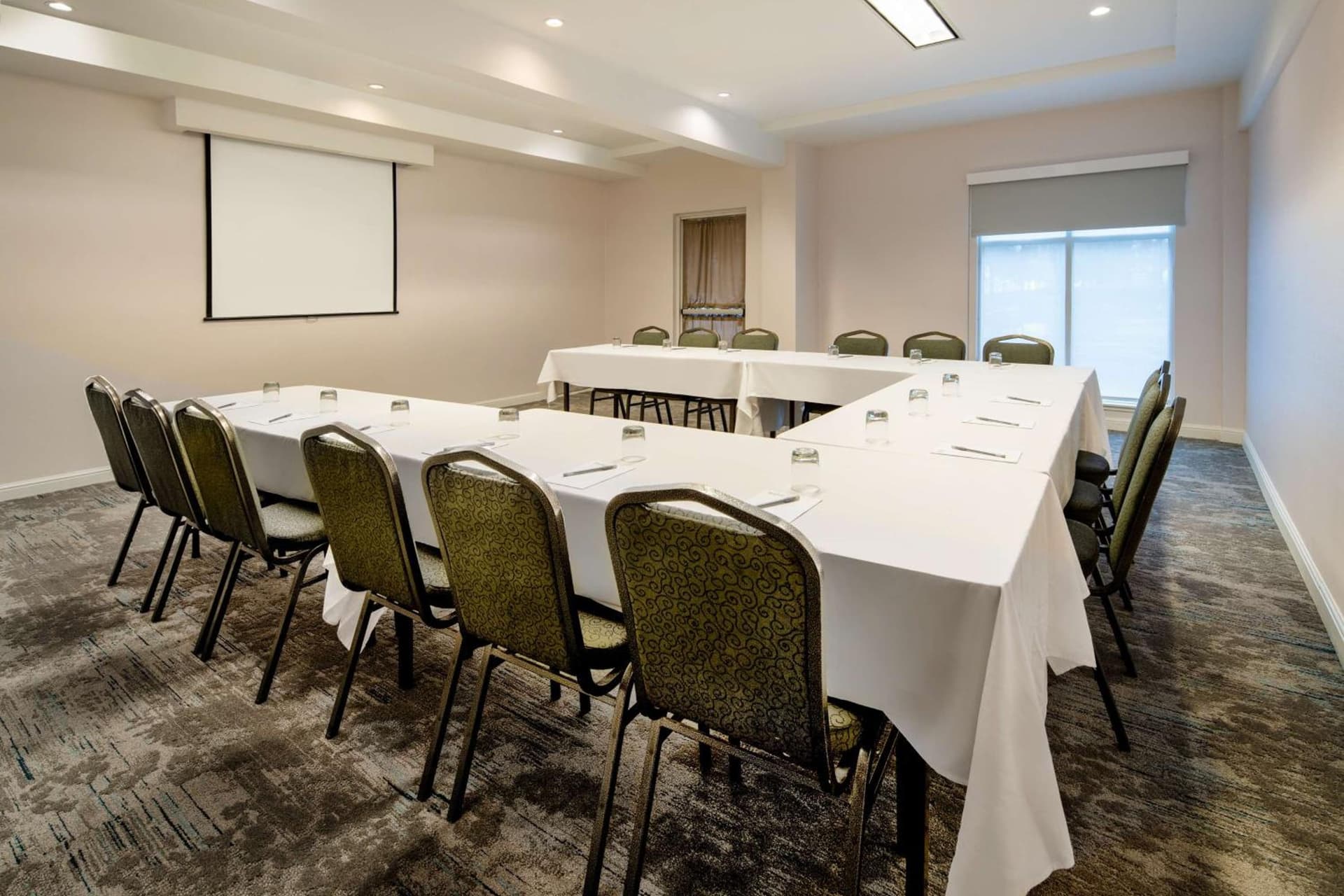 Hilton Garden Inn Folsom gallery photo in Folsom, CA — image 15