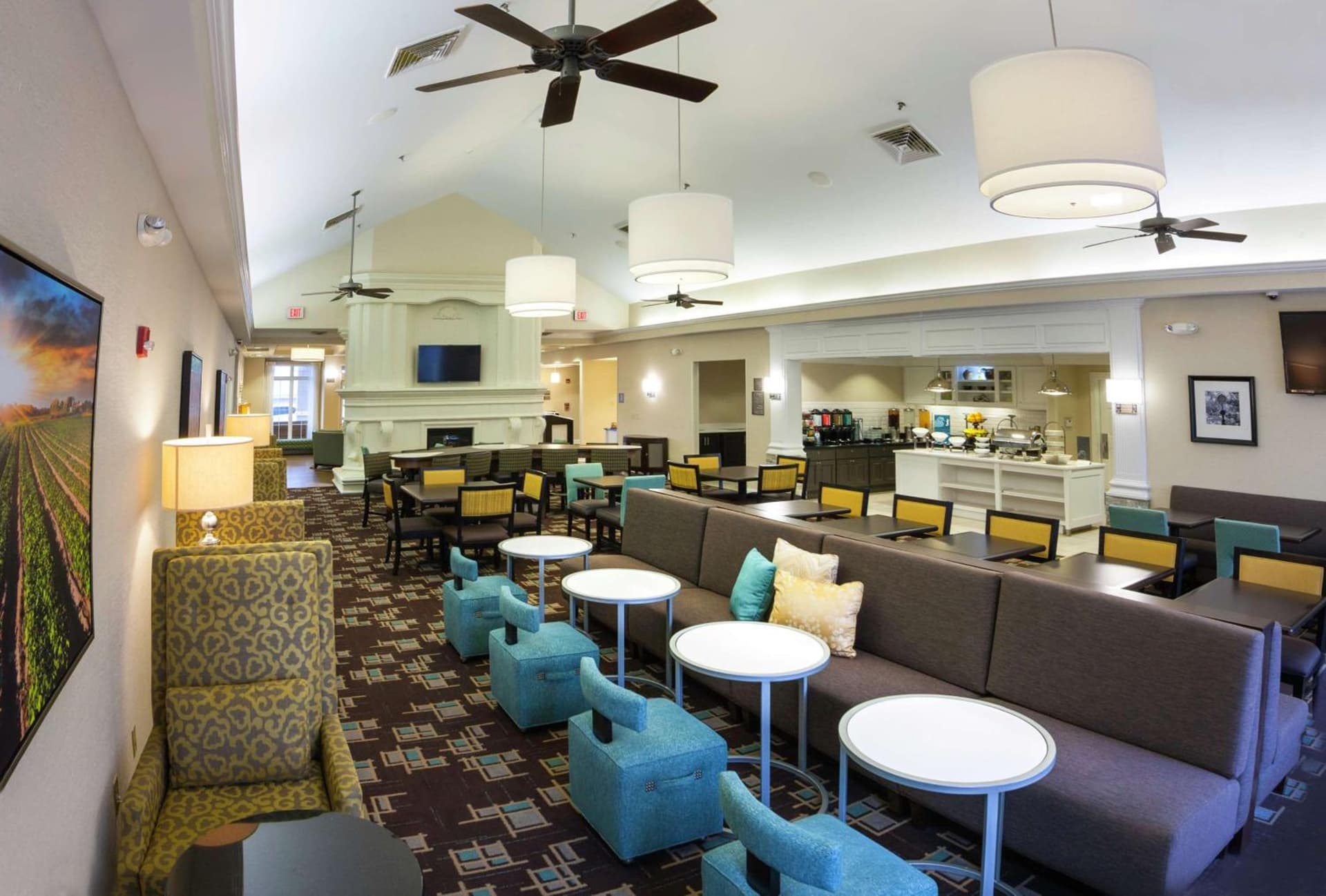 Homewood Suites by Hilton Decatur-Forsyth interior in Forsyth, IL — gallery photo 2