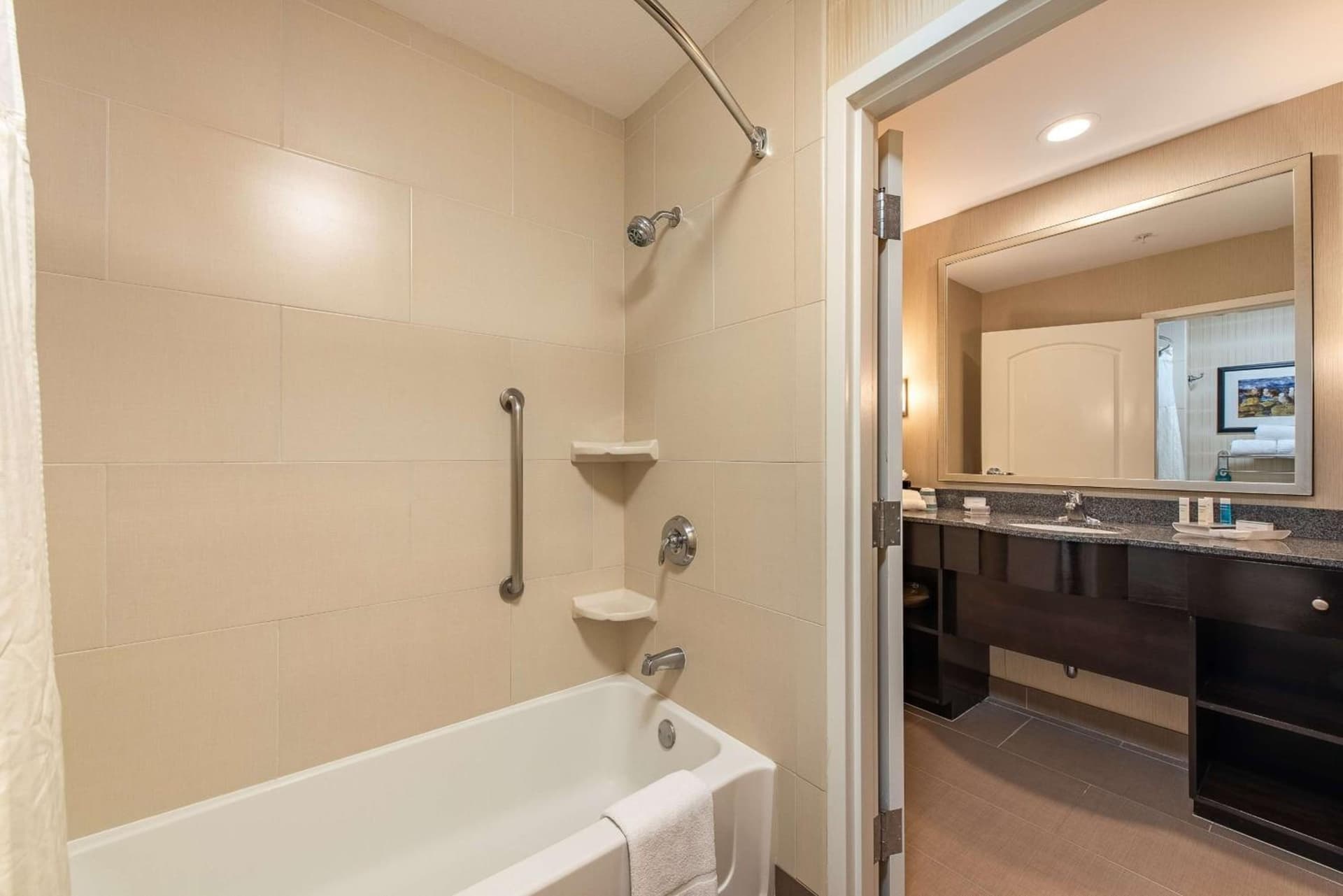Homewood Suites by Hilton Oxnard/Camarillo gallery photo in Oxnard, CA — image 59