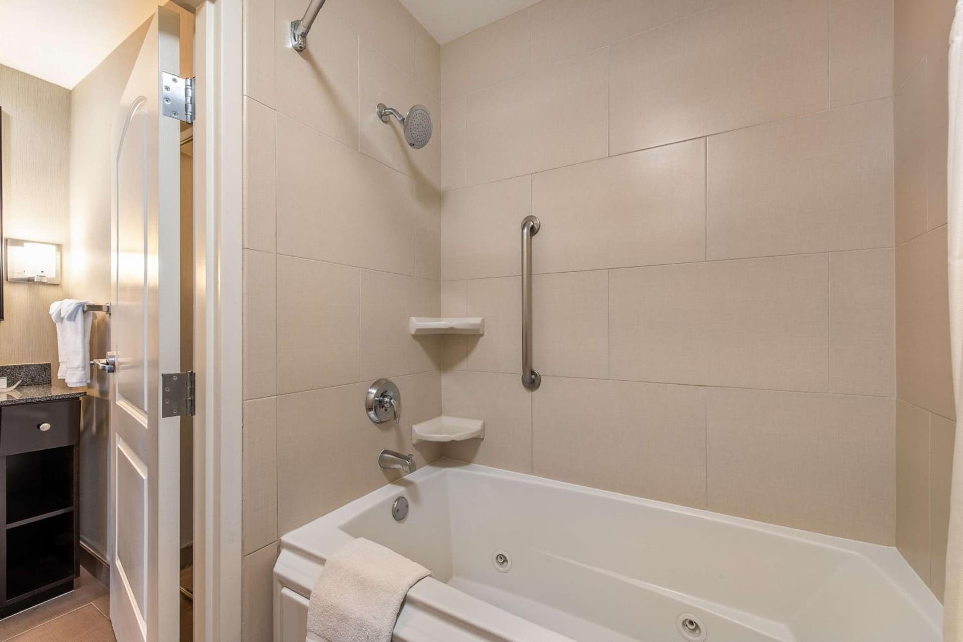 Homewood Suites by Hilton Oxnard/Camarillo gallery photo in Oxnard, CA — image 33