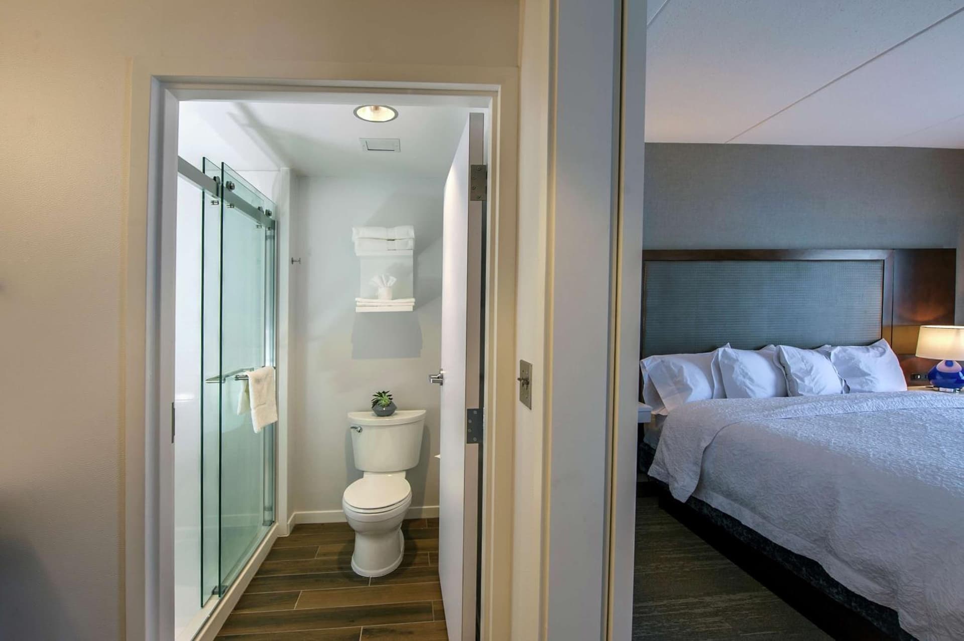 Hampton Inn & Suites/Foxborough/Mansfield gallery photo in Foxborough — image 44