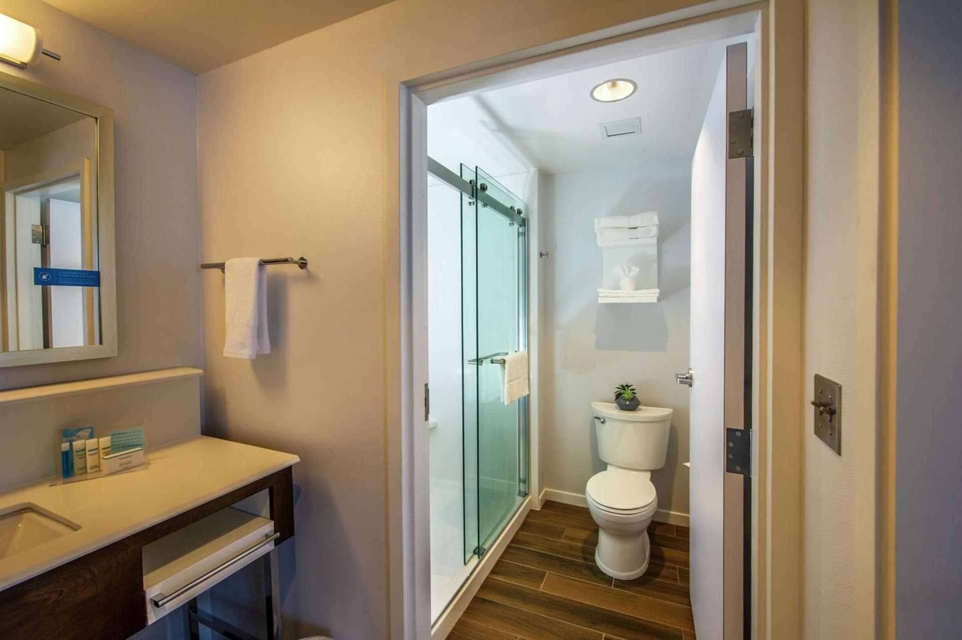 Hampton Inn & Suites/Foxborough/Mansfield gallery photo in Foxborough — image 27